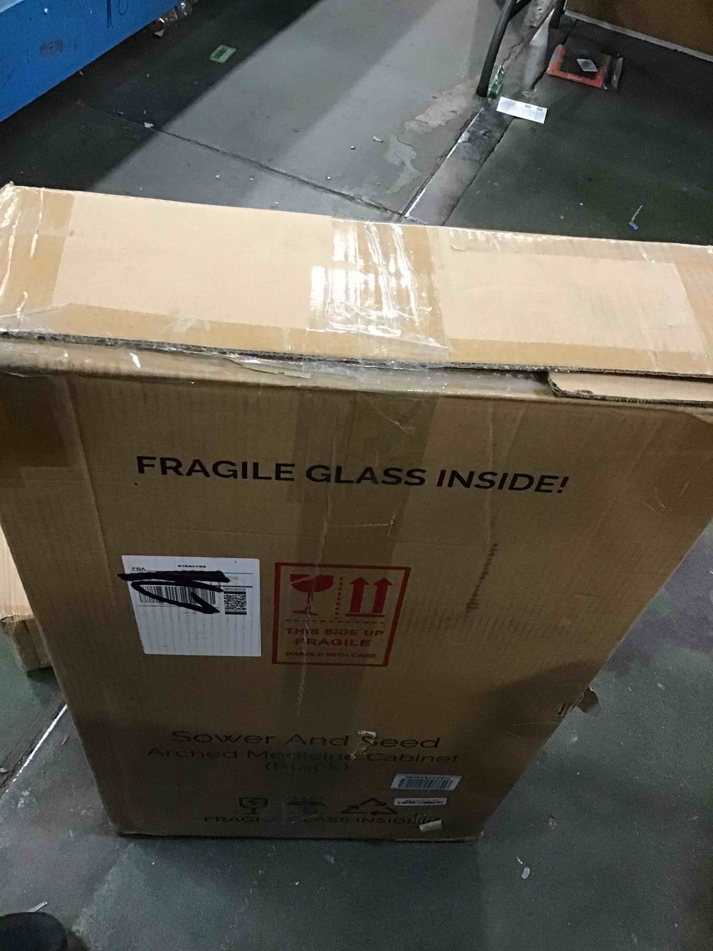 https://s3.amazonaws.com/lotting-images-prod/bidfta/BLU6315001_1712580175637.jpeg