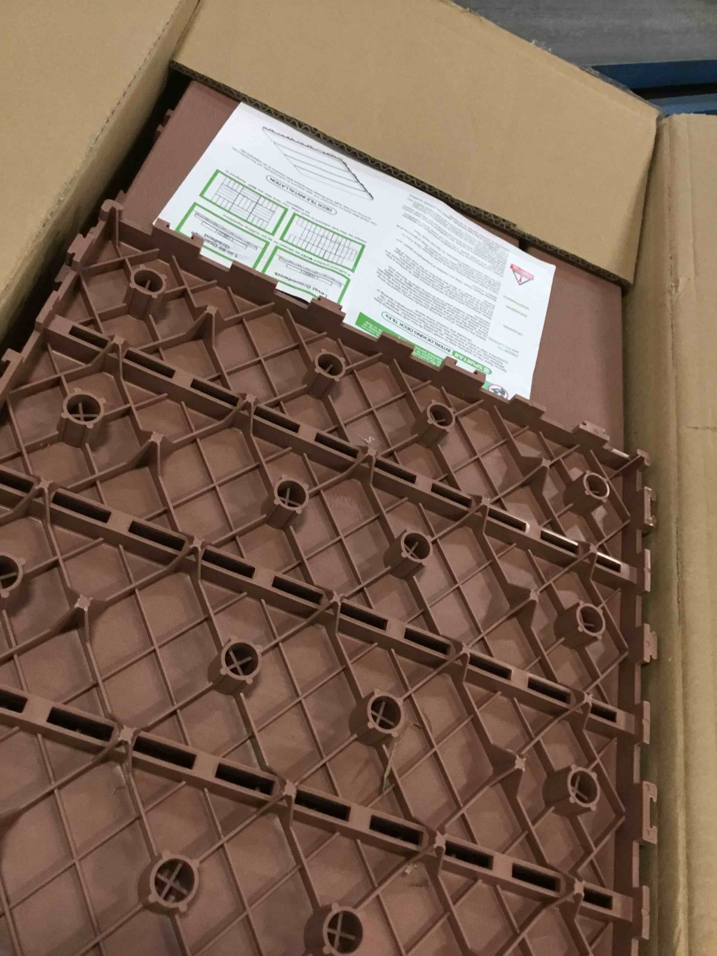 https://s3.amazonaws.com/lotting-images-prod/bidfta/BLU6315603_1712324909234.jpeg