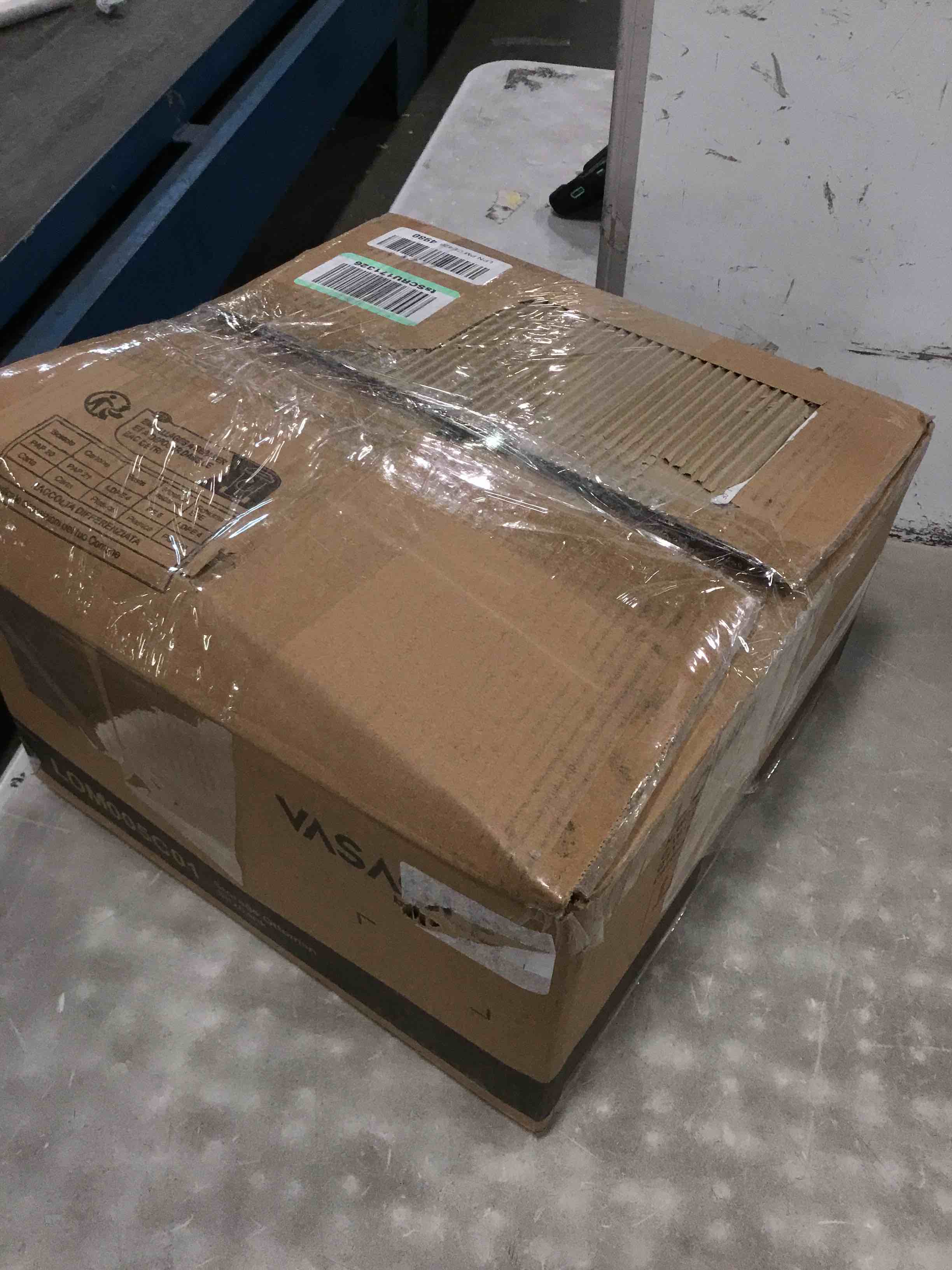 https://s3.amazonaws.com/lotting-images-prod/bidfta/BLU6315771_1712403261762.jpeg