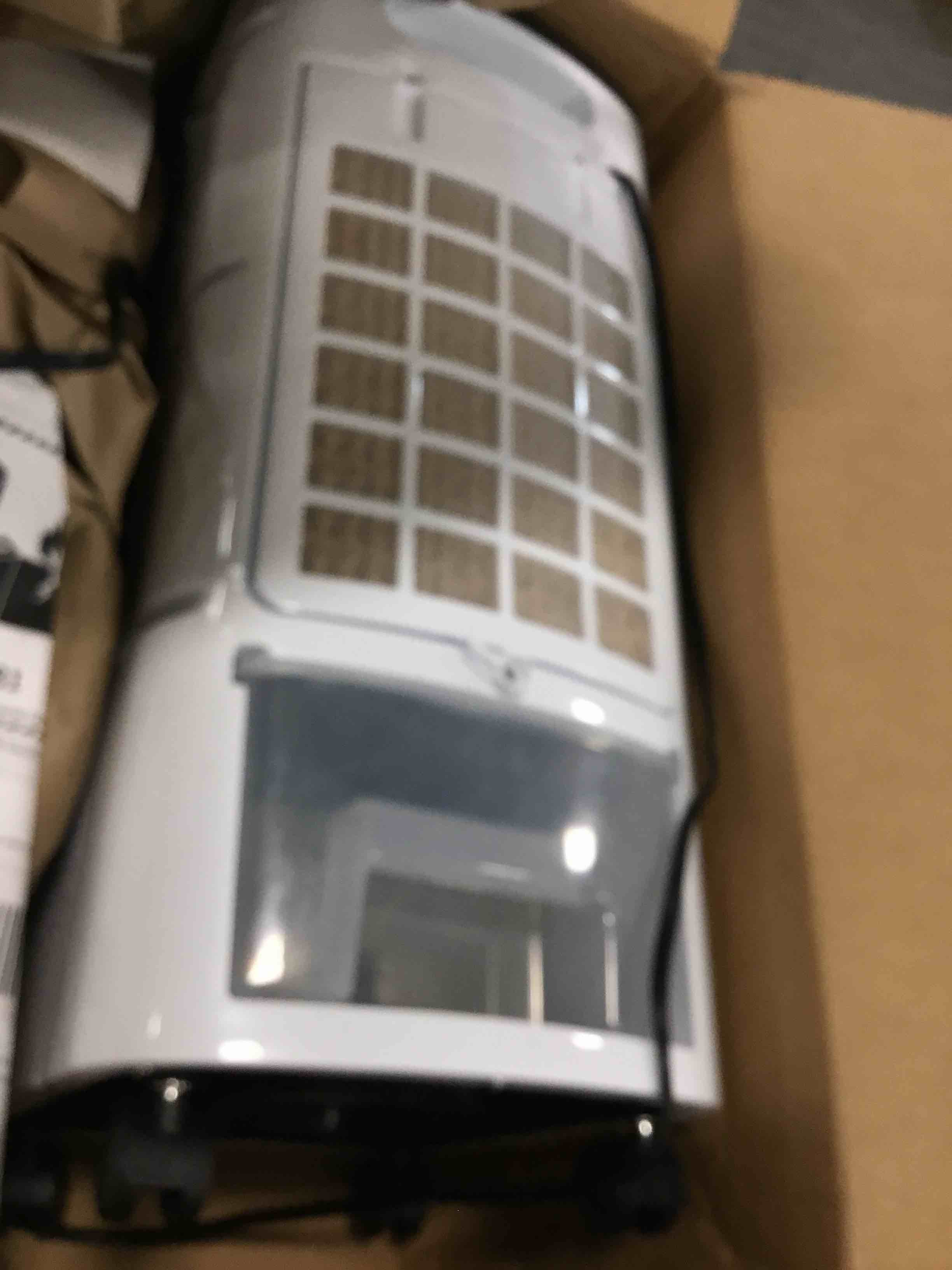 https://s3.amazonaws.com/lotting-images-prod/bidfta/BLU6315779_1712403914360.jpeg
