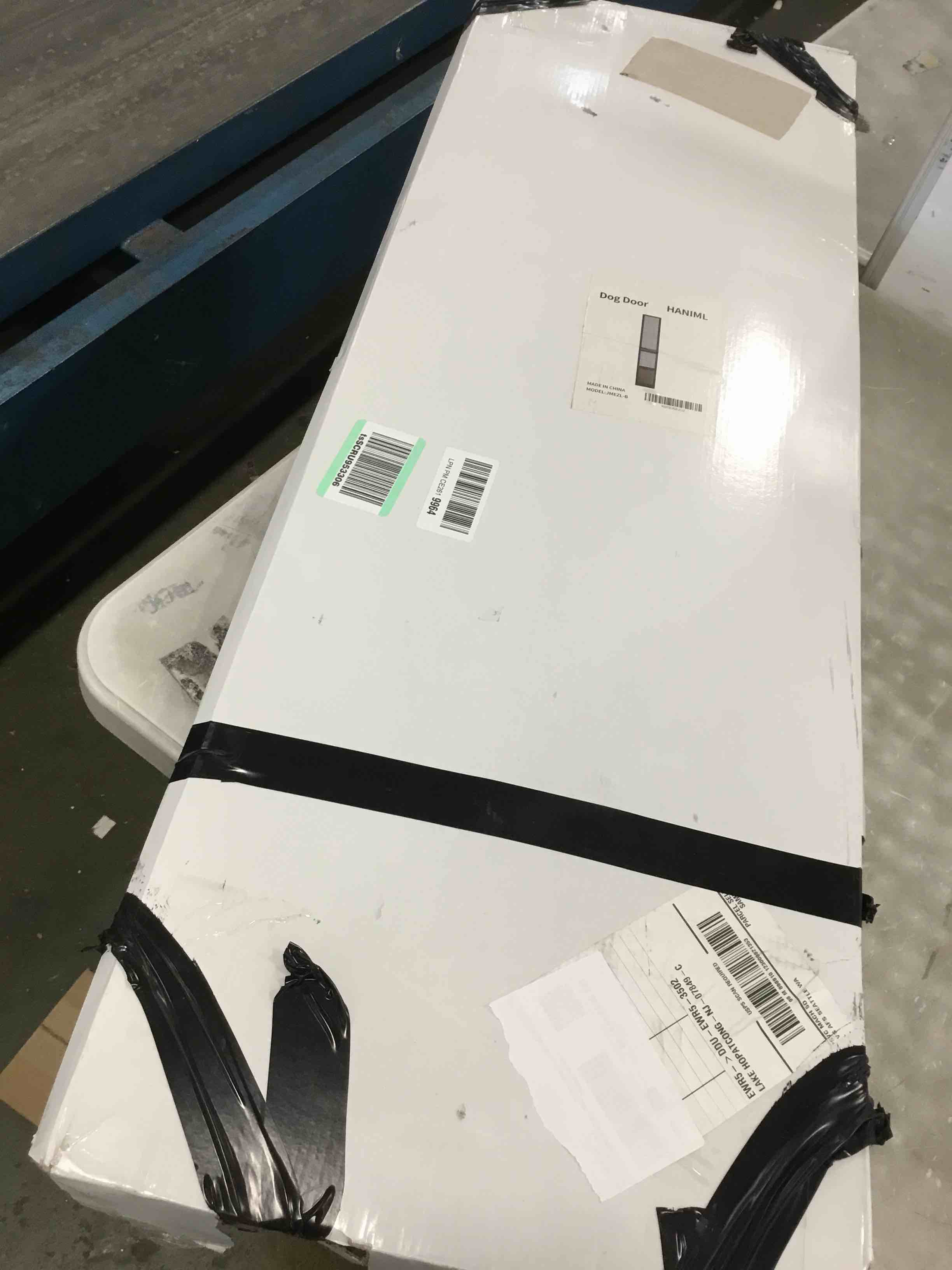https://s3.amazonaws.com/lotting-images-prod/bidfta/BLU6315858_1712411637444.jpeg