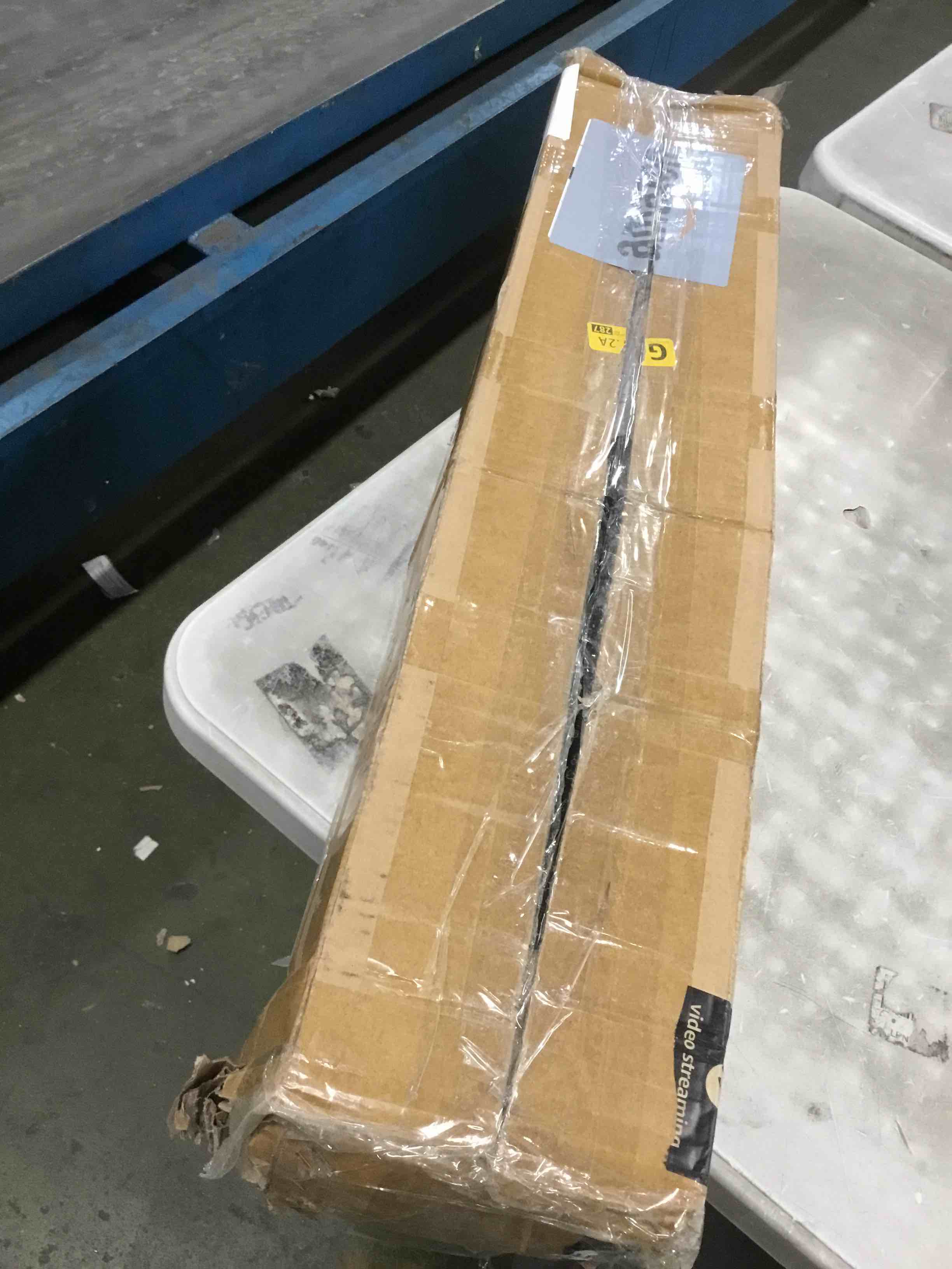 https://s3.amazonaws.com/lotting-images-prod/bidfta/BLU6315945_1712424477012.jpeg