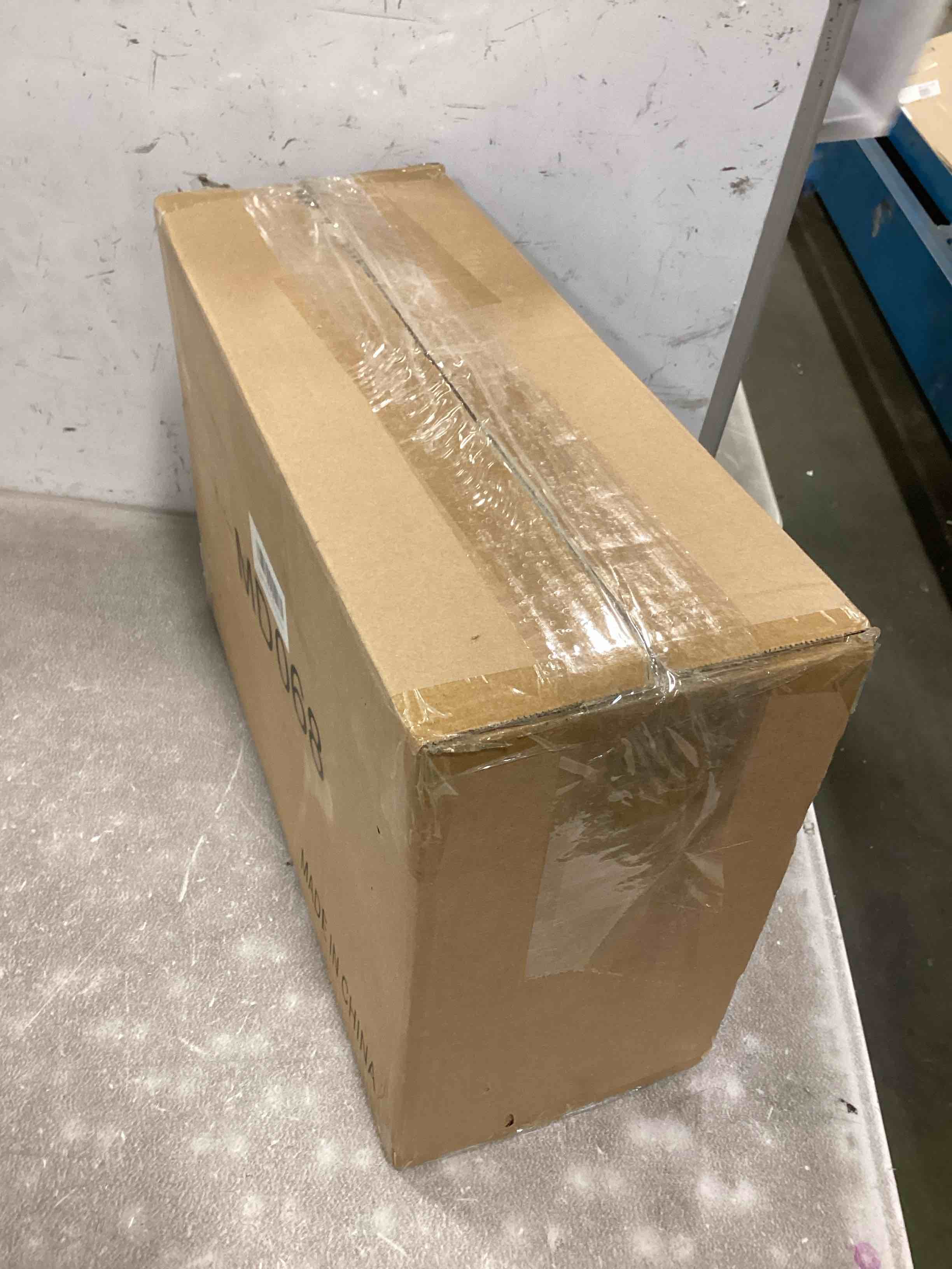 https://s3.amazonaws.com/lotting-images-prod/bidfta/BLU6316007_1712576840090.jpeg