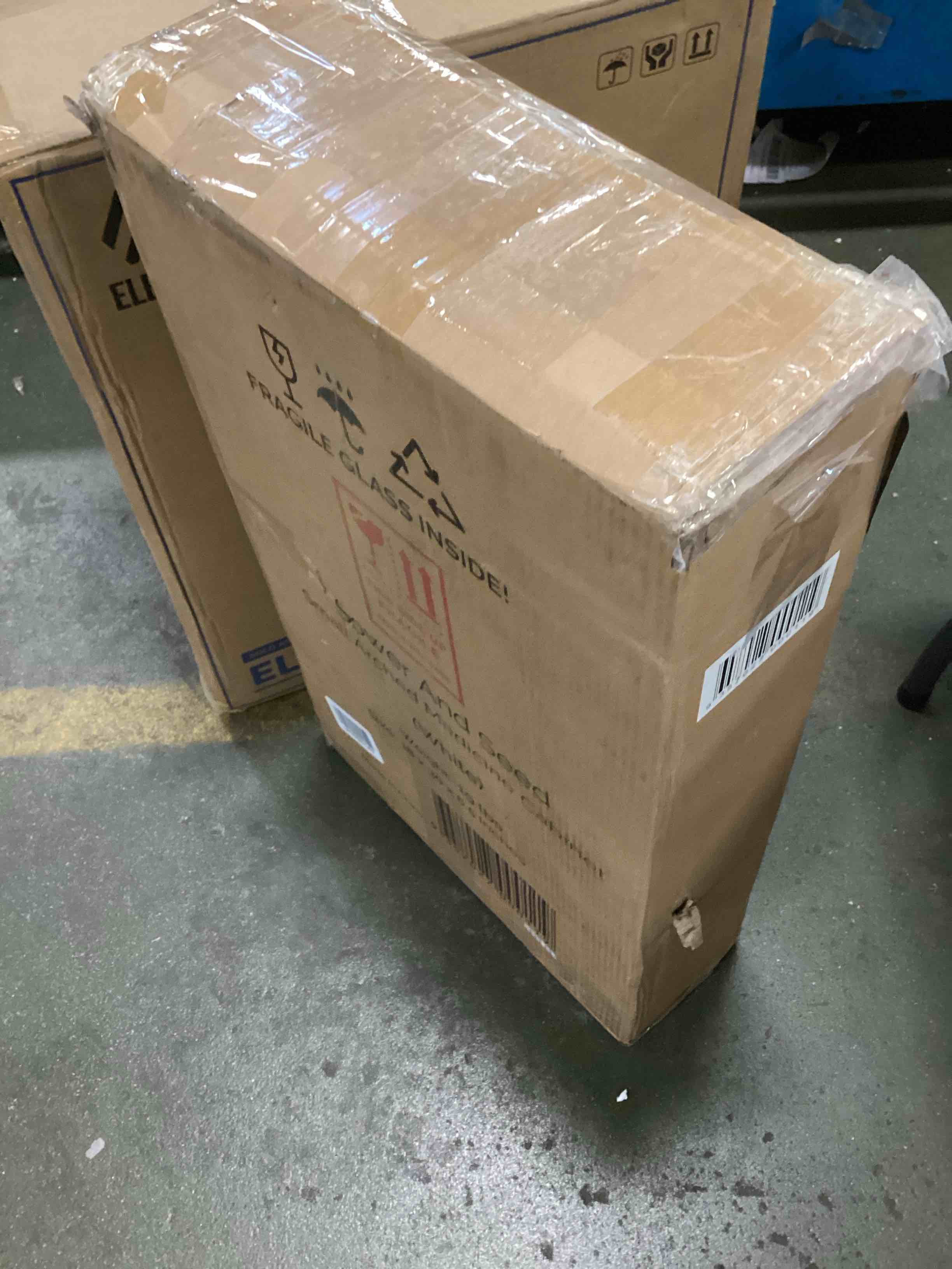 https://s3.amazonaws.com/lotting-images-prod/bidfta/BLU6316407_1712847099630.jpeg