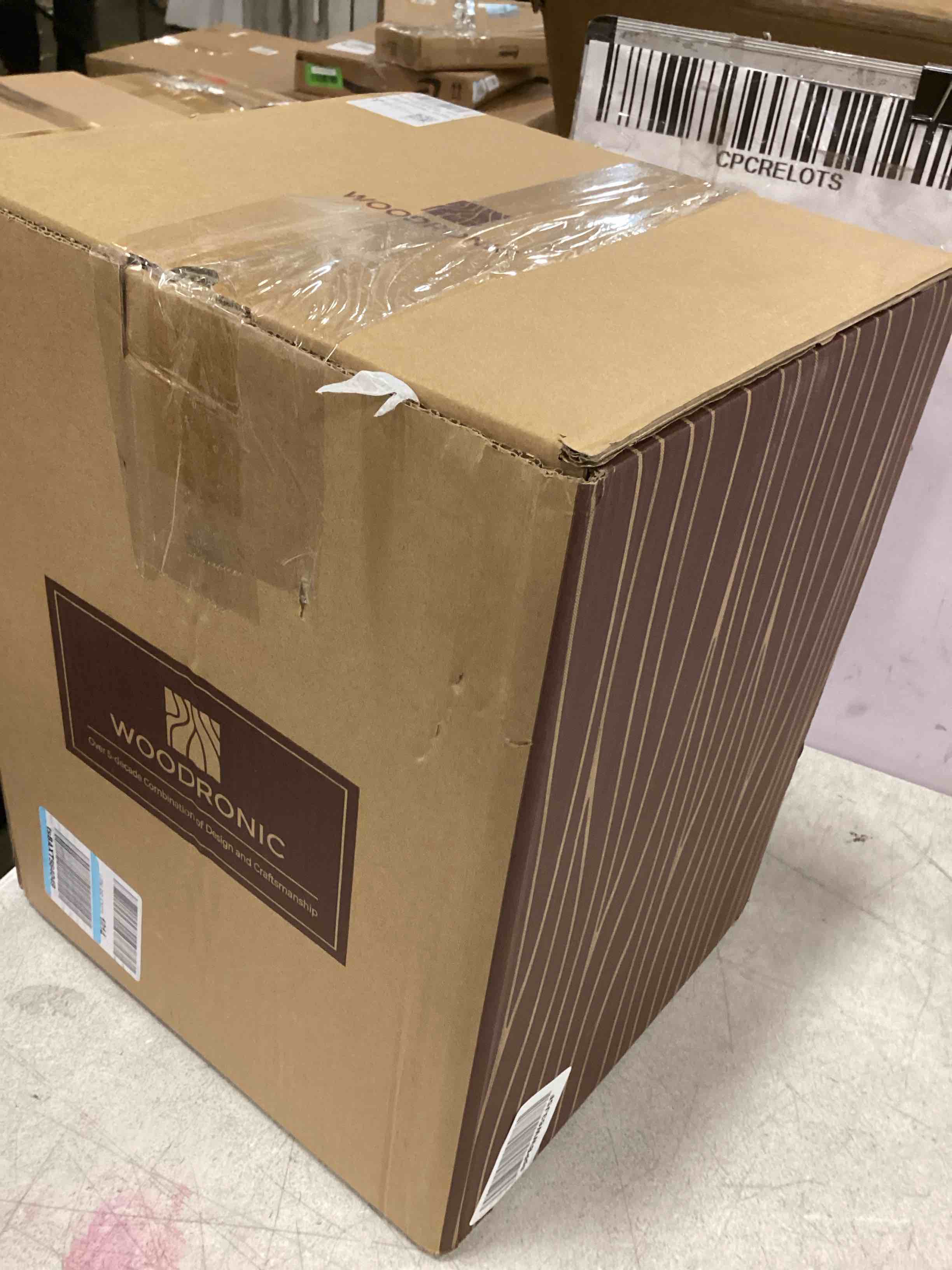 https://s3.amazonaws.com/lotting-images-prod/bidfta/BLU6316409_1712846962048.jpeg