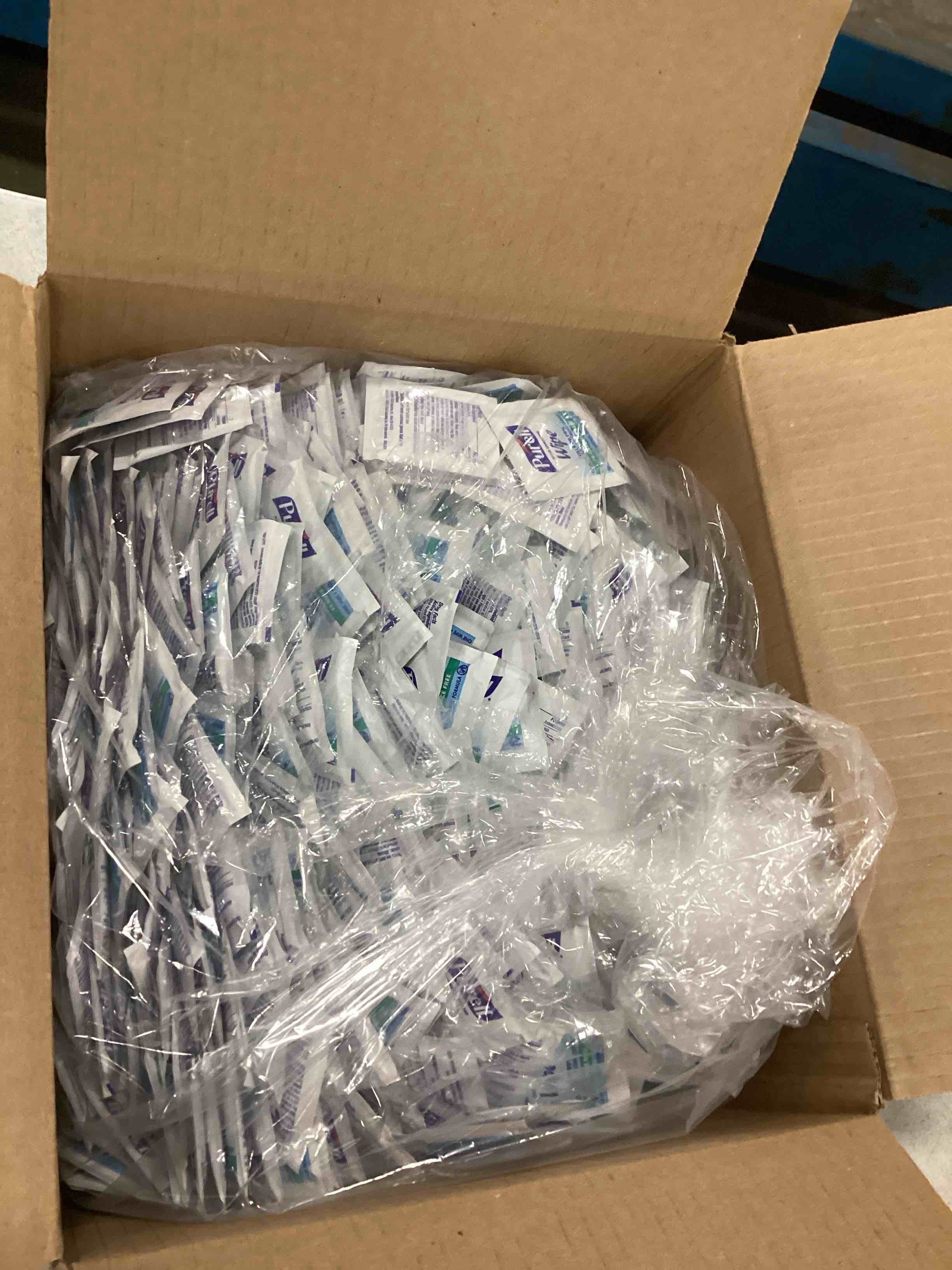 https://s3.amazonaws.com/lotting-images-prod/bidfta/BLU6316541_1712865972717.jpeg