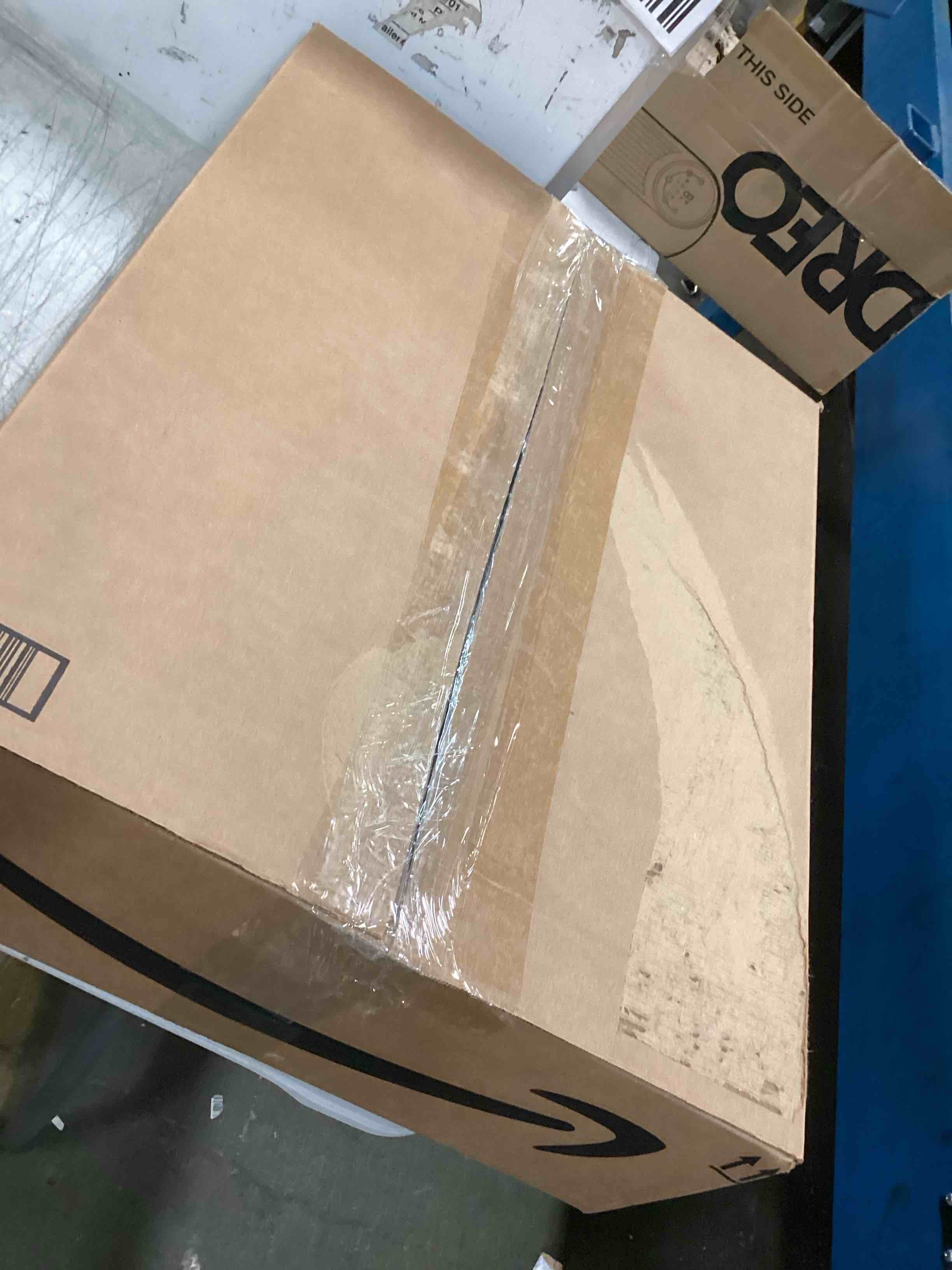 https://s3.amazonaws.com/lotting-images-prod/bidfta/BLU6316700_1712938055506.jpeg