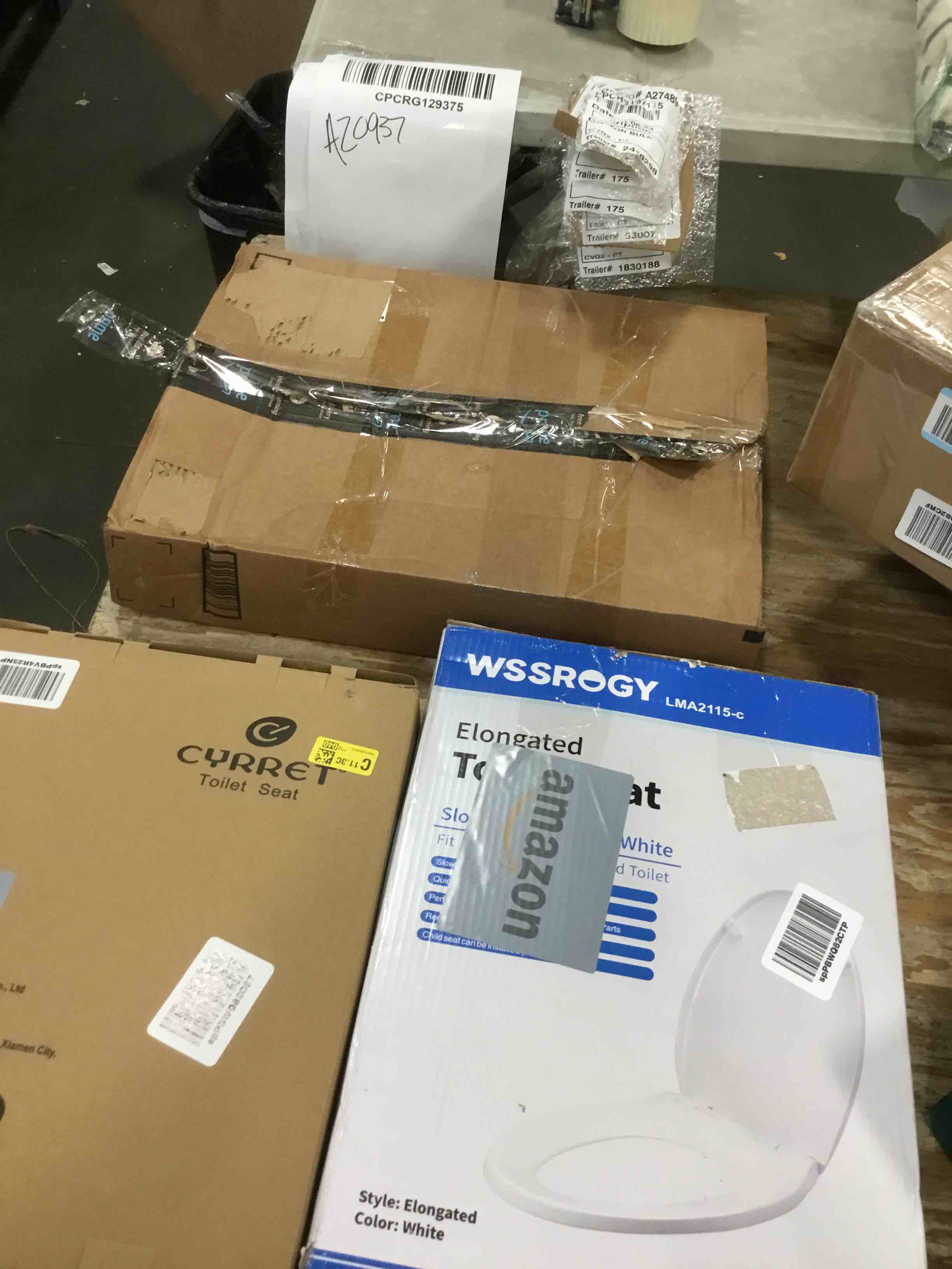 assorted toilet seats 