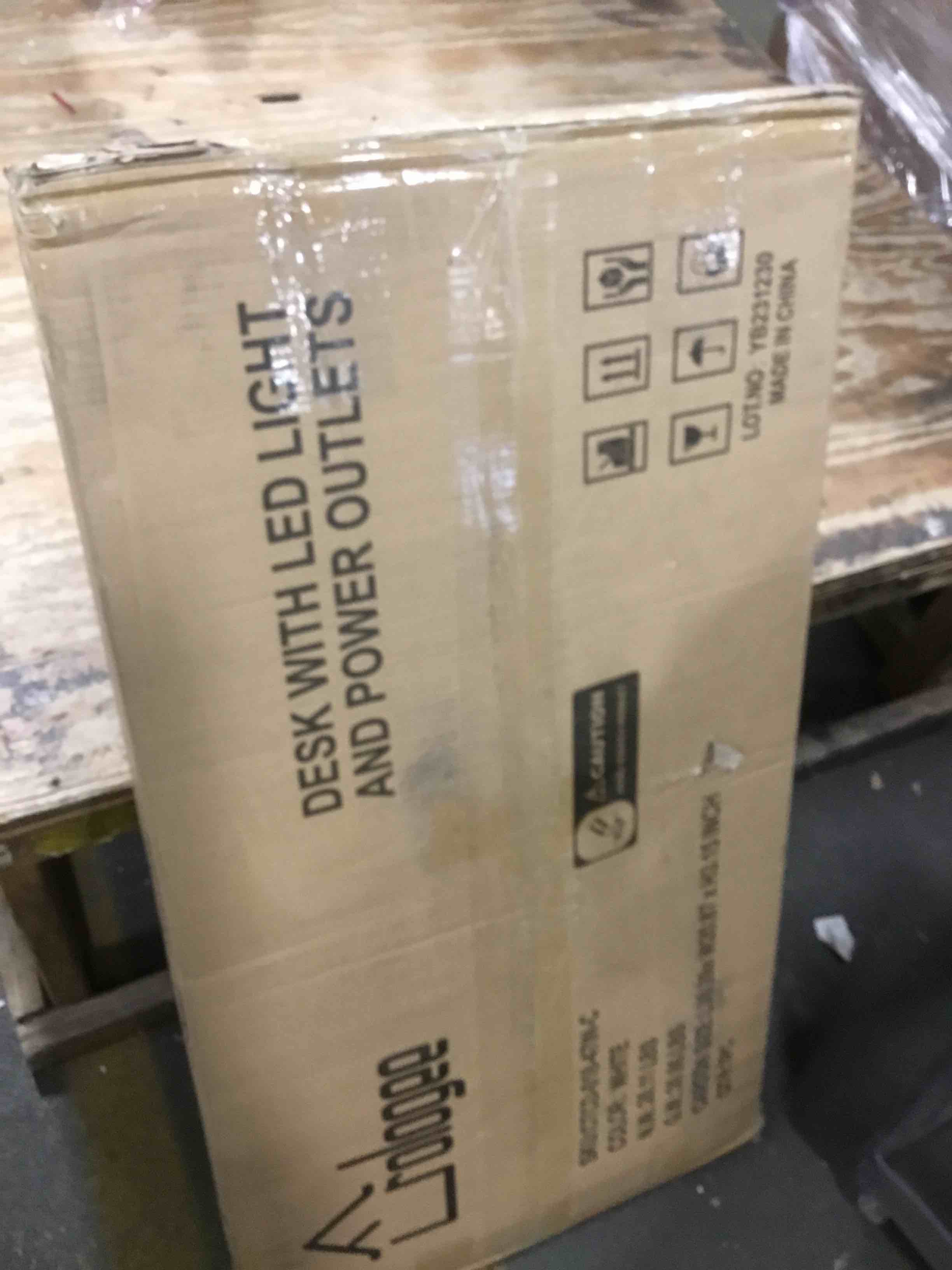 https://s3.amazonaws.com/lotting-images-prod/bidfta/BLU6317513_1712761563084.jpeg