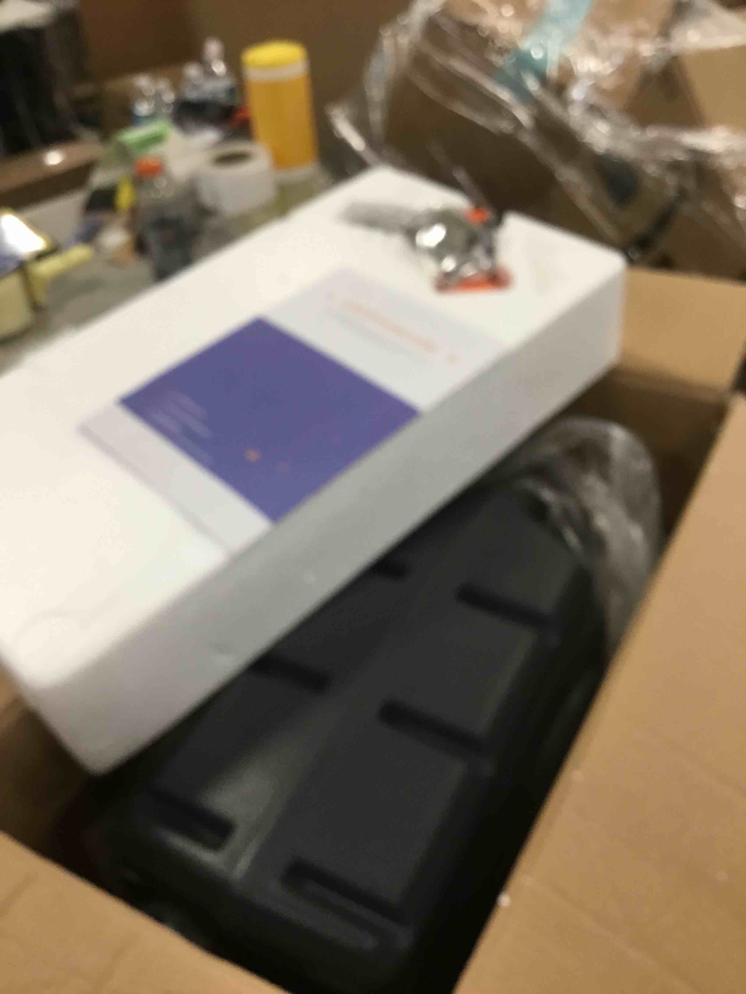 https://s3.amazonaws.com/lotting-images-prod/bidfta/BLU6317759_1712849196534.jpeg
