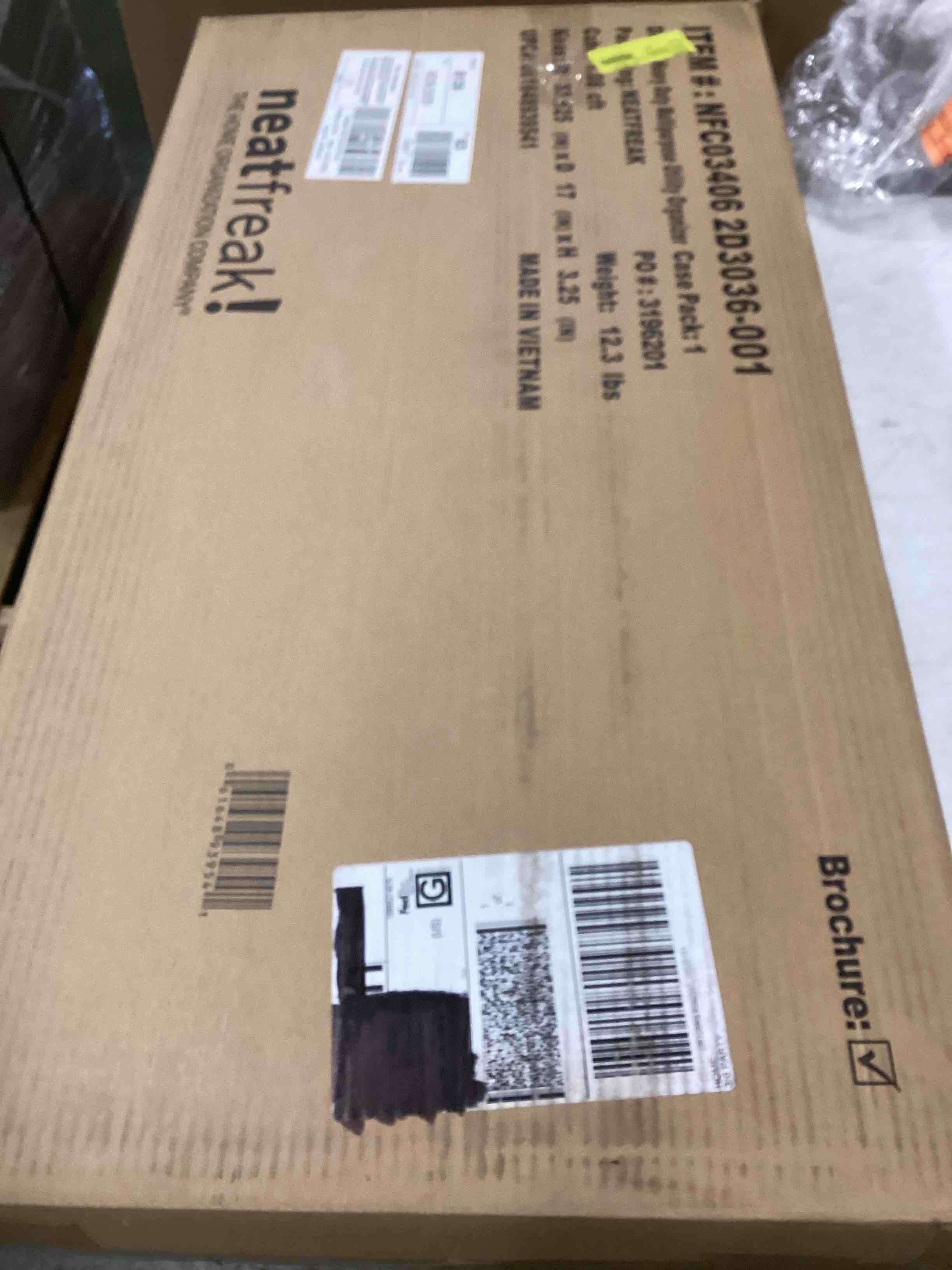 https://s3.amazonaws.com/lotting-images-prod/bidfta/BLU6319737_1713375552782.jpeg