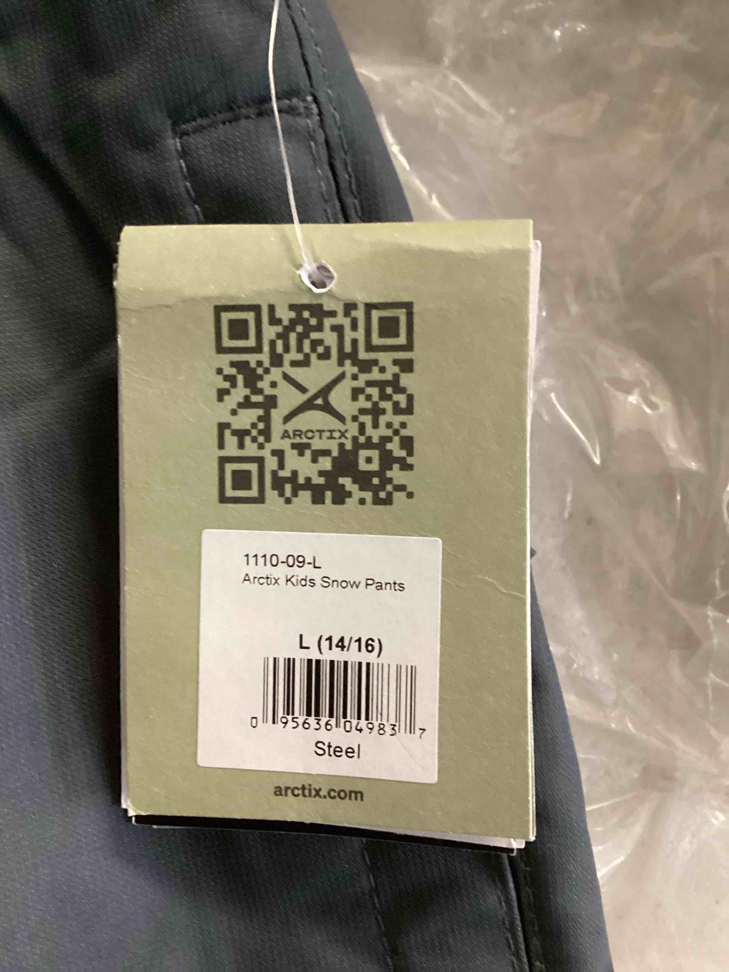 https://s3.amazonaws.com/lotting-images-prod/bidfta/BLU6320245_1713202520673.jpeg