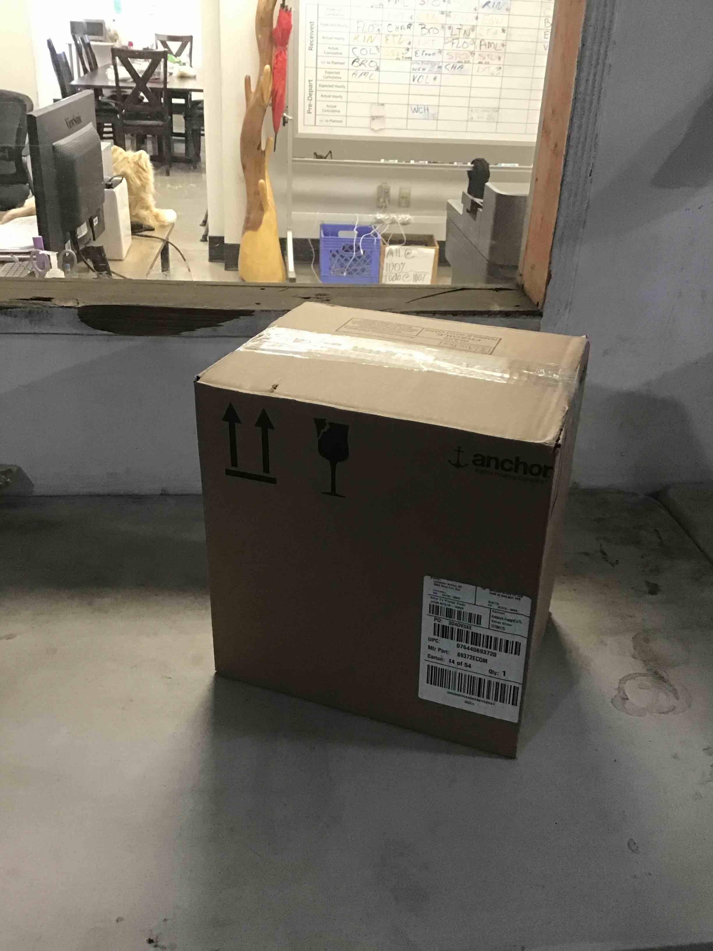 https://s3.amazonaws.com/lotting-images-prod/bidfta/BLU6320787_1716916638891.jpeg