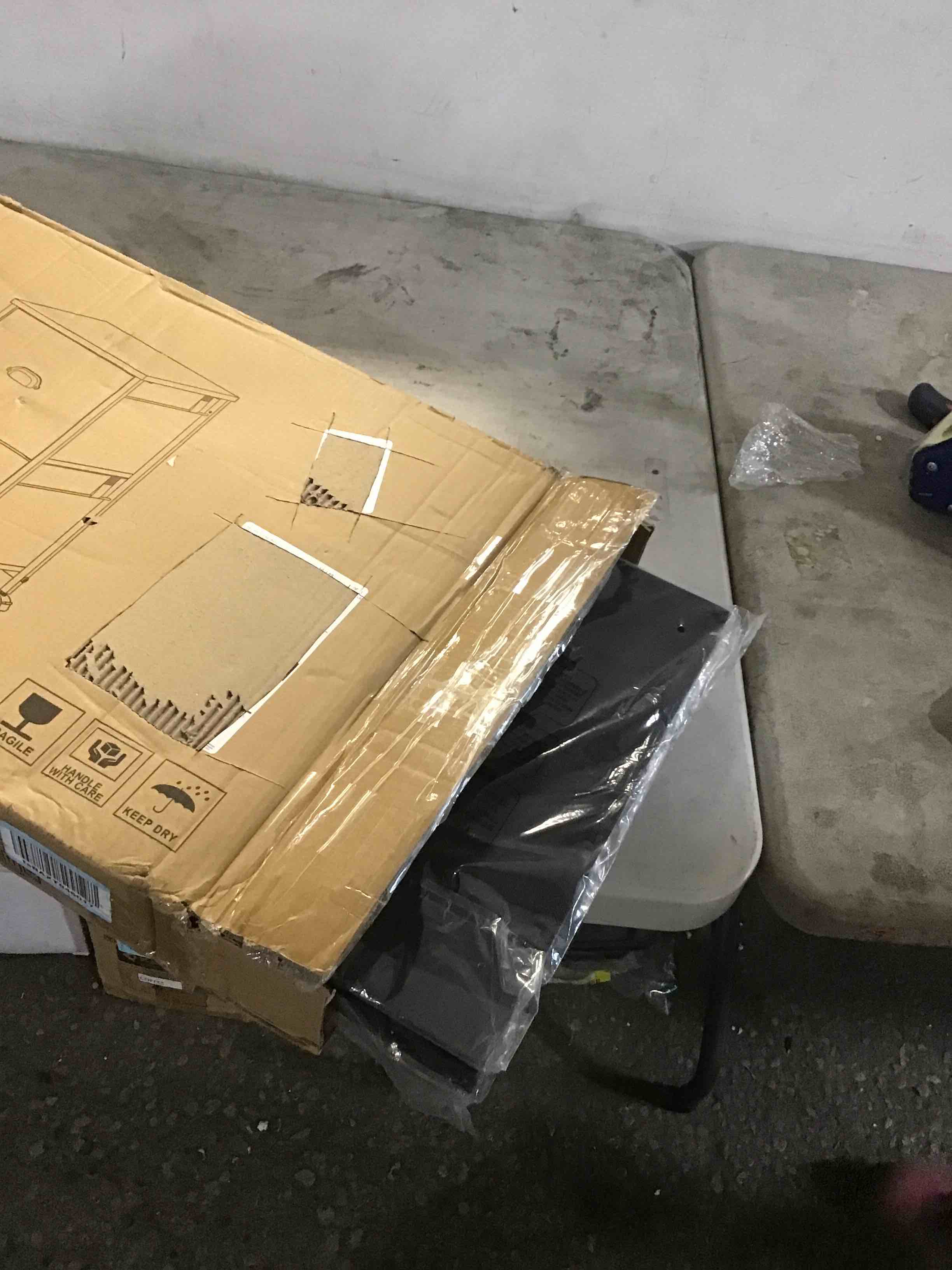 https://s3.amazonaws.com/lotting-images-prod/bidfta/BLU6320788_1716916846446.jpeg
