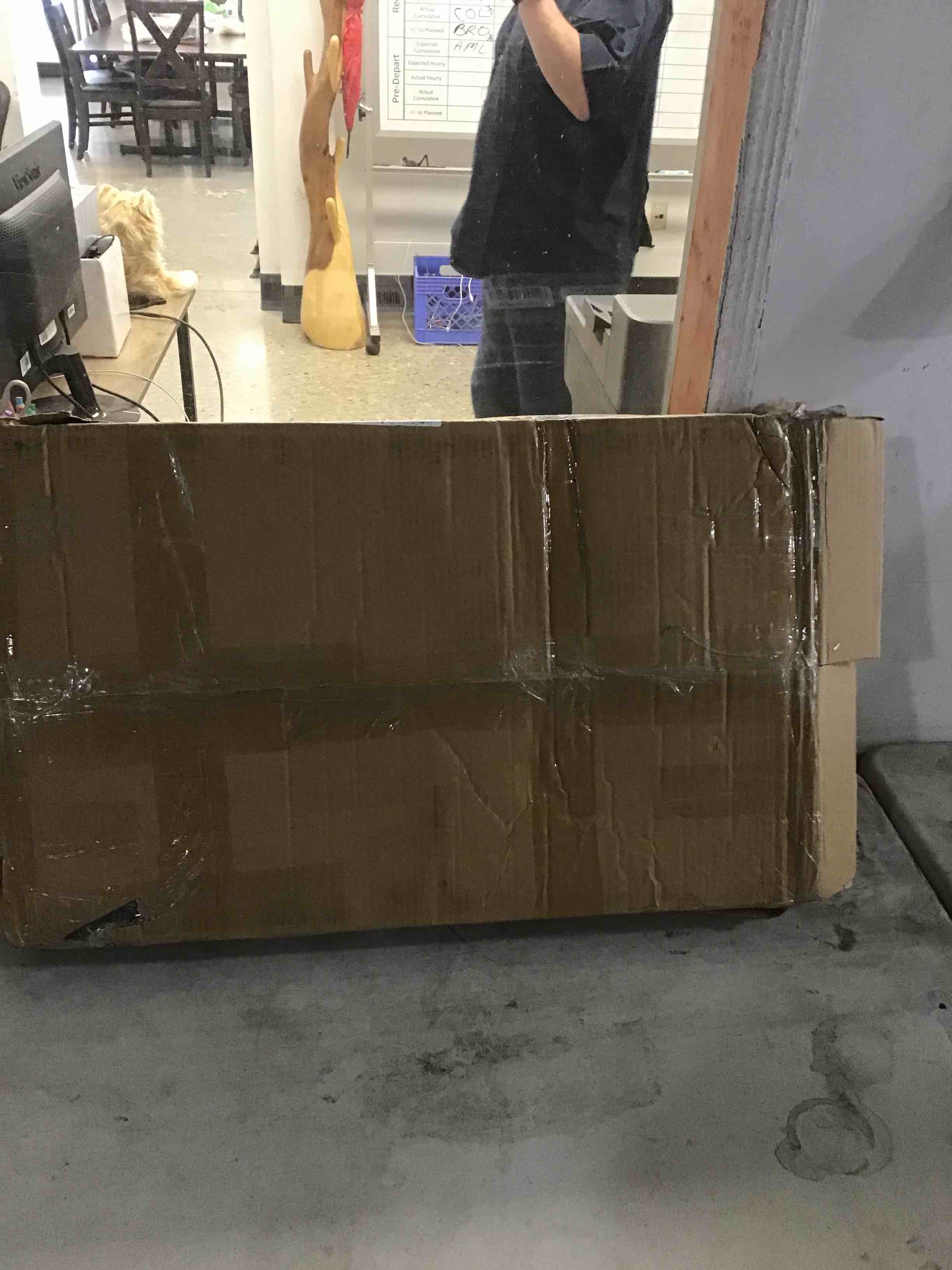 https://s3.amazonaws.com/lotting-images-prod/bidfta/BLU6320788_1716916871775.jpeg