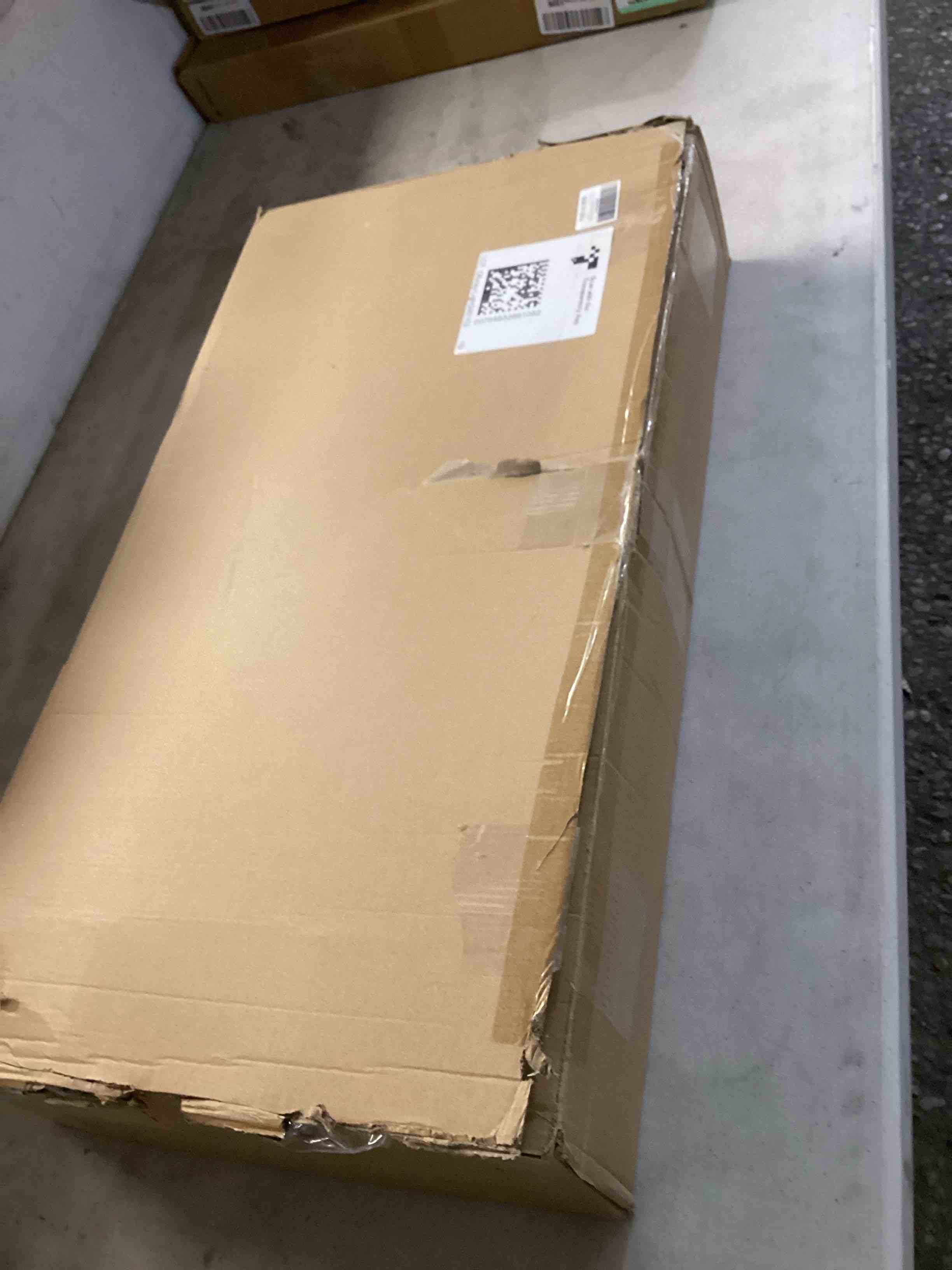 https://s3.amazonaws.com/lotting-images-prod/bidfta/BLU6320848_1717162187274.jpeg
