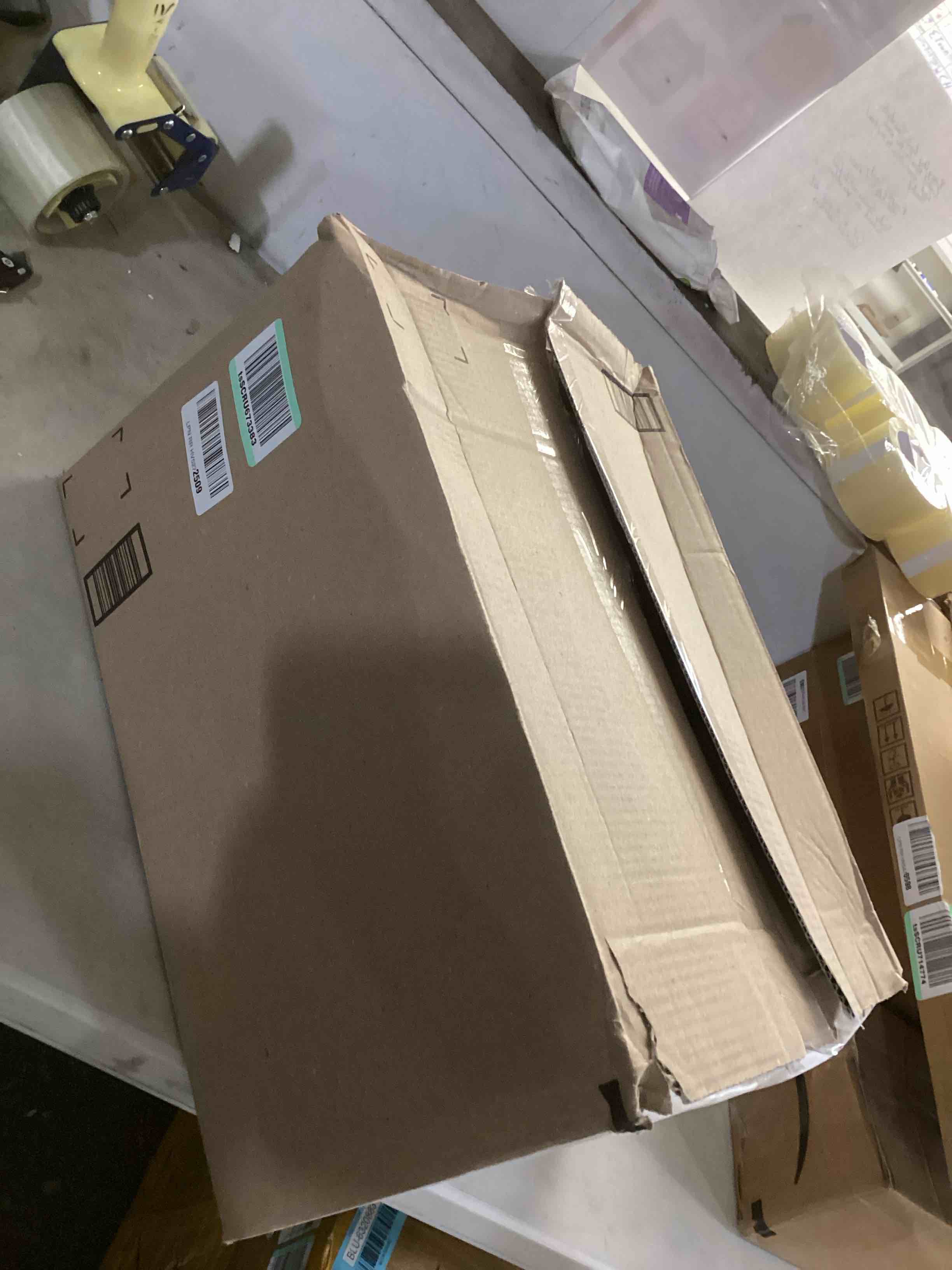 https://s3.amazonaws.com/lotting-images-prod/bidfta/BLU6320897_1717256130671.jpeg
