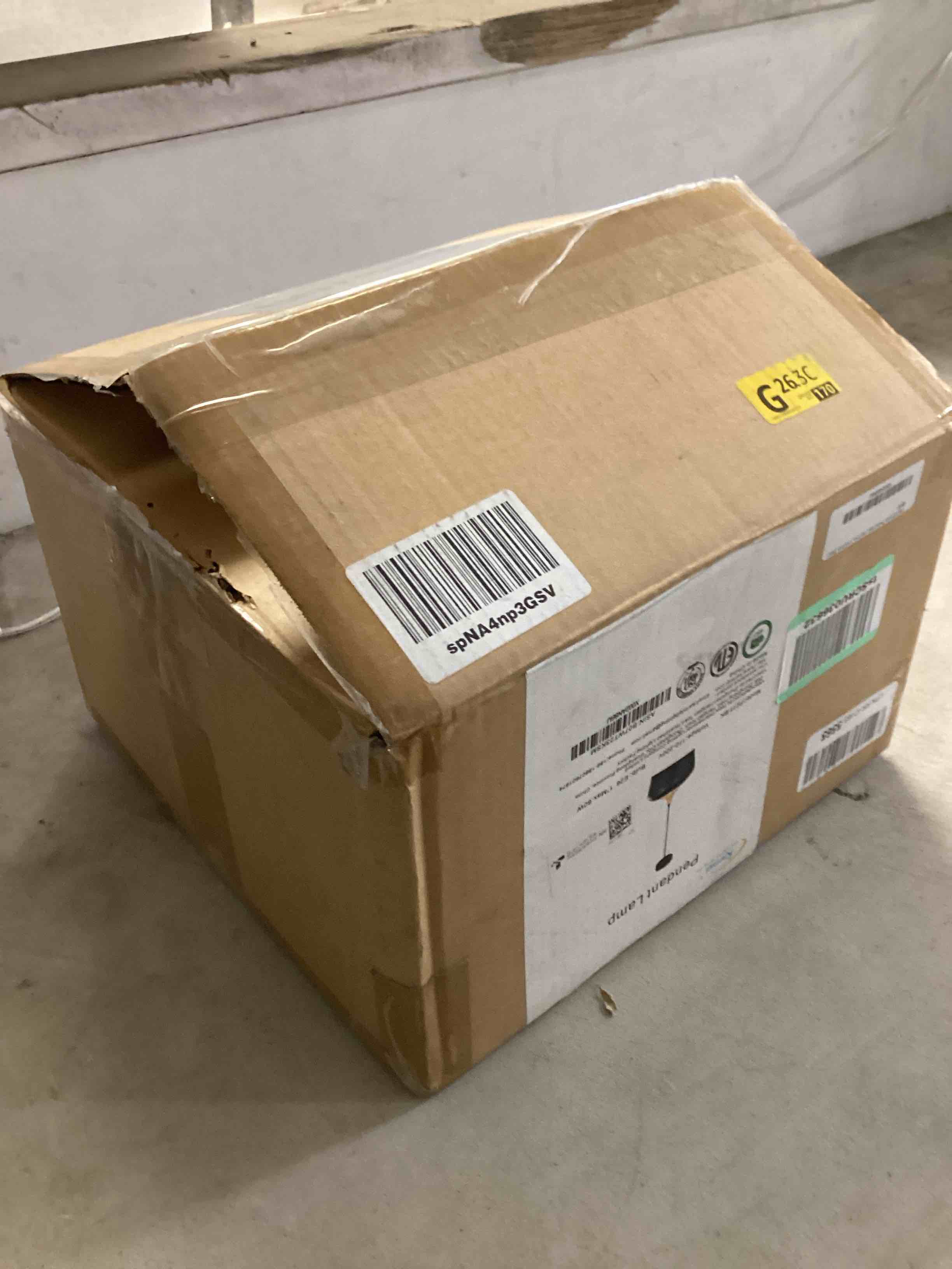 https://s3.amazonaws.com/lotting-images-prod/bidfta/BLU6321100_1720033087932.jpeg