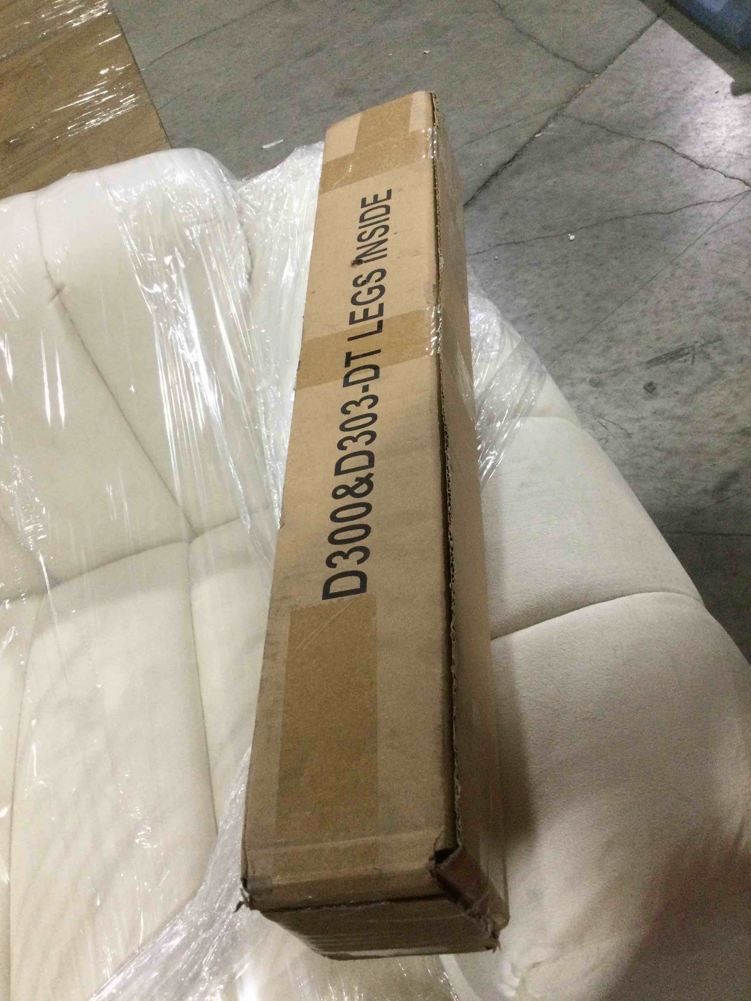 https://s3.amazonaws.com/lotting-images-prod/bidfta/BLU6321663_1711715685715.jpeg