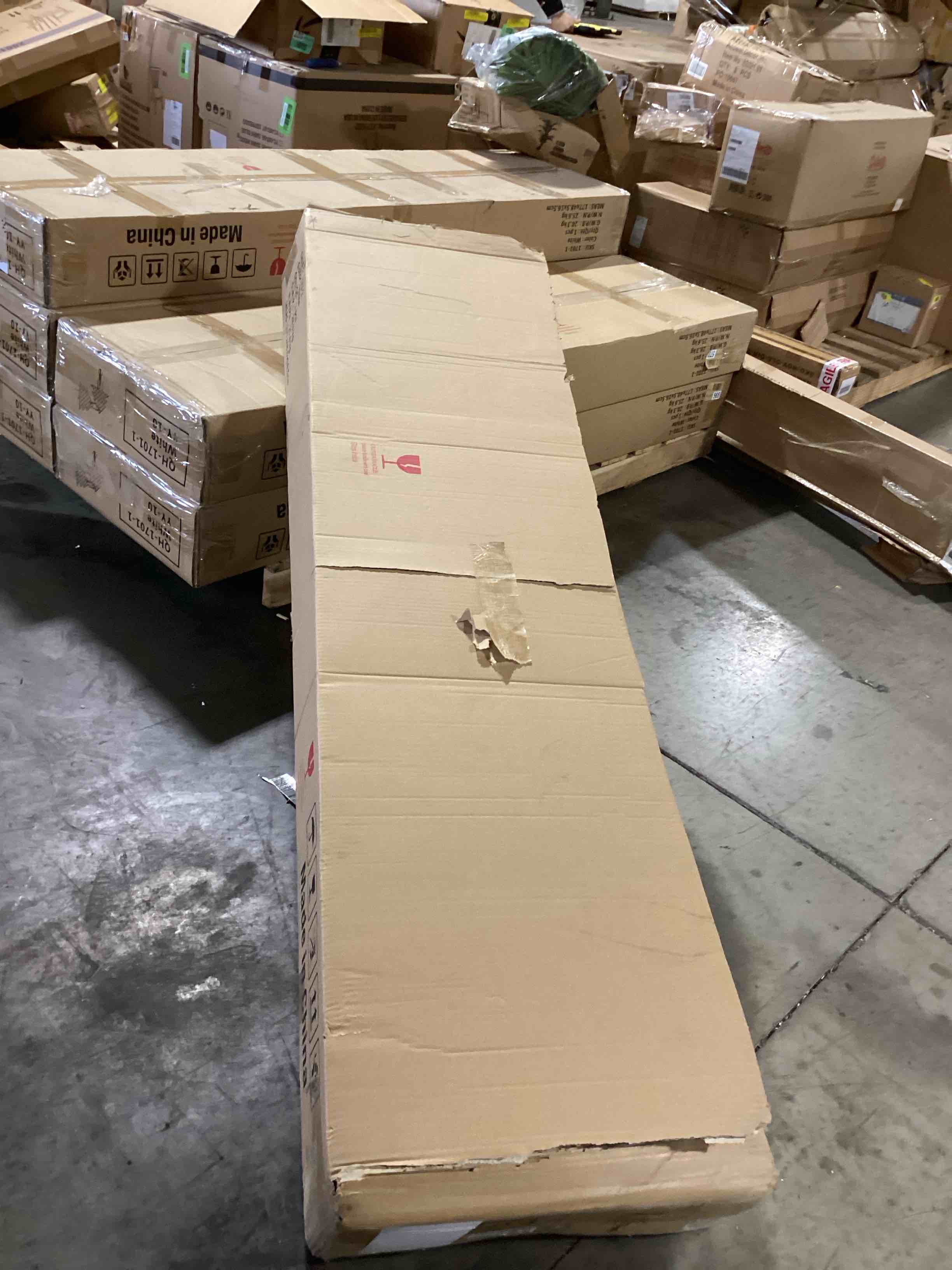 https://s3.amazonaws.com/lotting-images-prod/bidfta/BLU6322728_1712863350950.jpeg