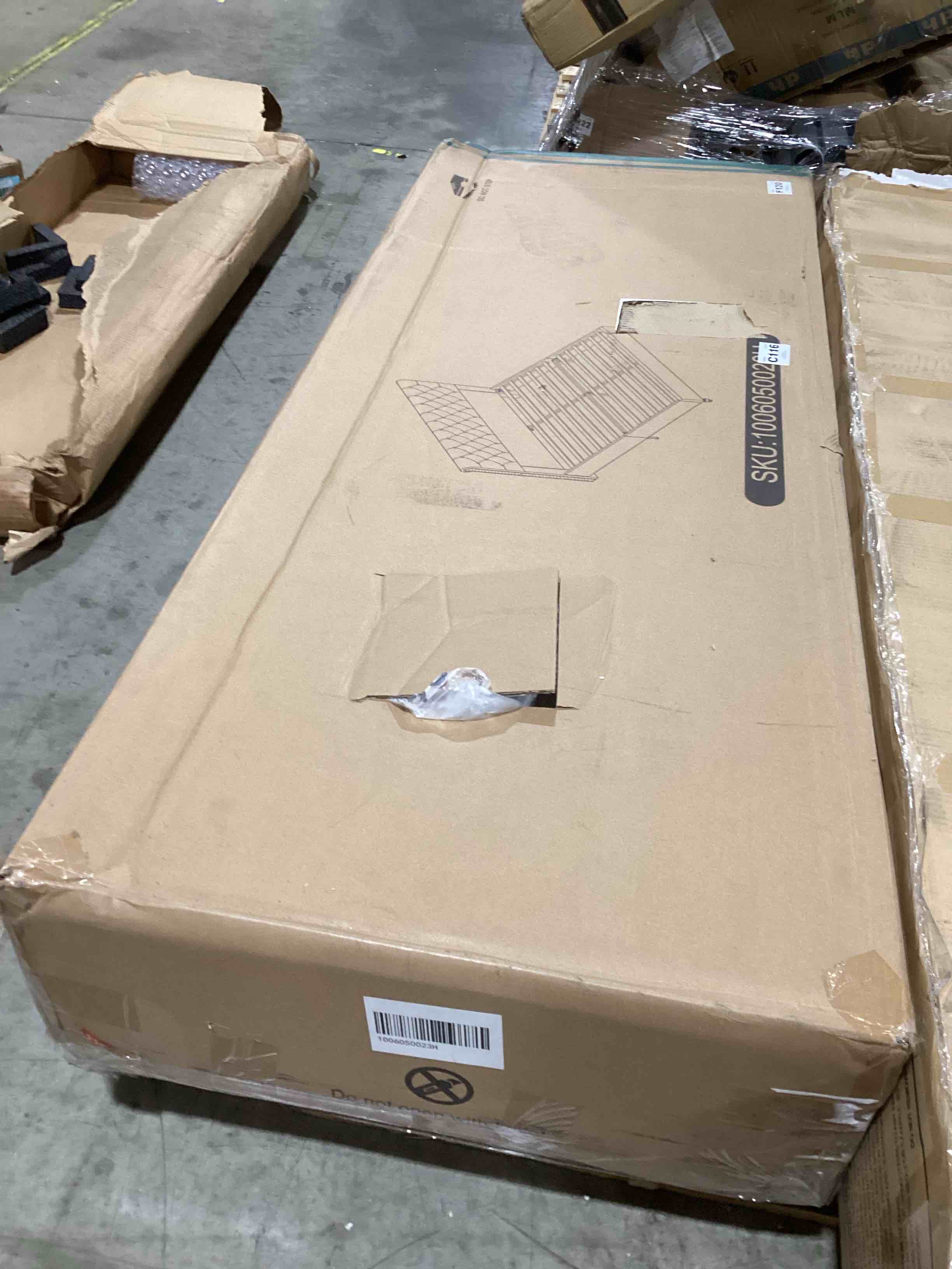 https://s3.amazonaws.com/lotting-images-prod/bidfta/BLU6322747_1712927939935.jpeg