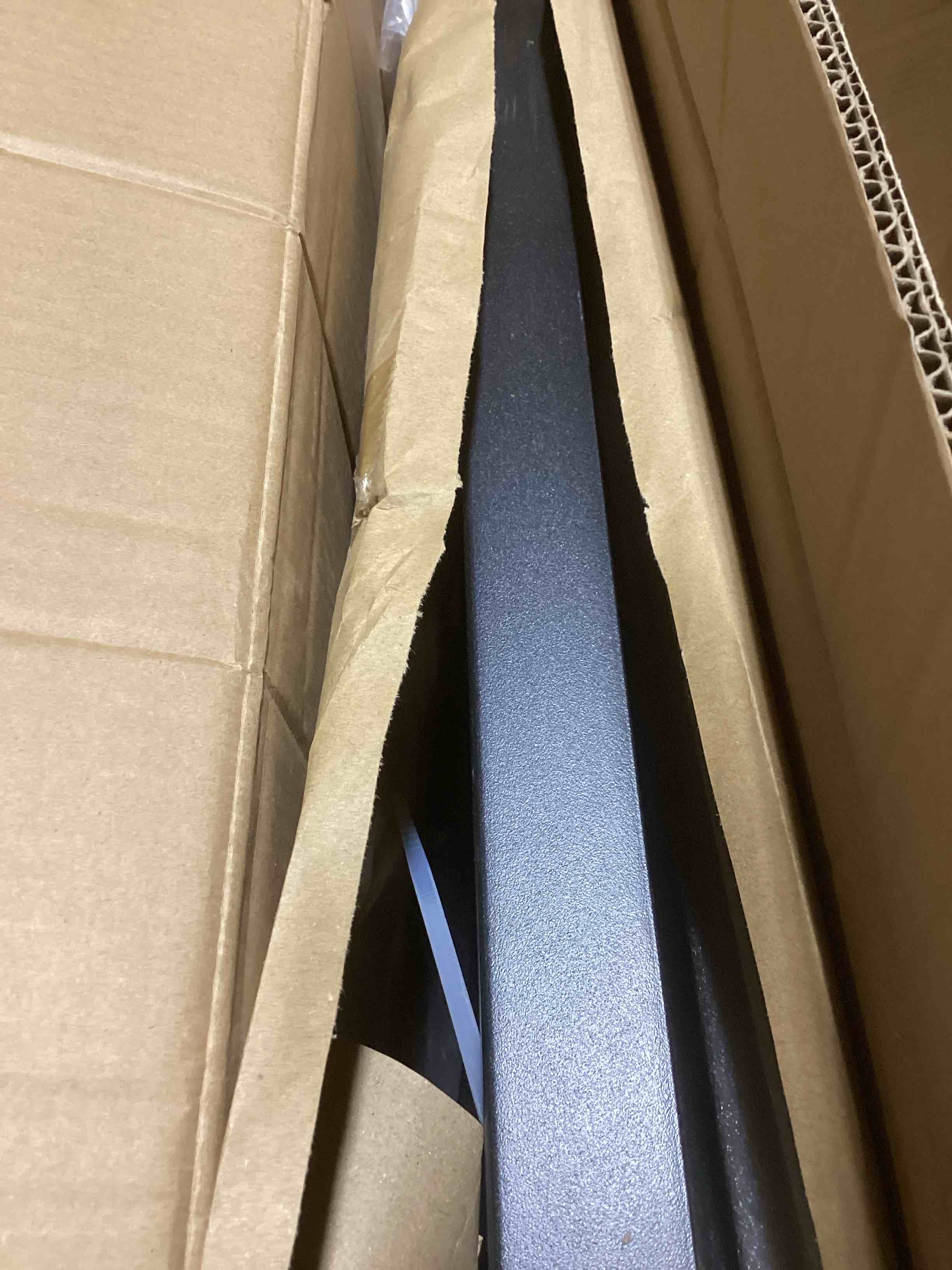 https://s3.amazonaws.com/lotting-images-prod/bidfta/BLU6323608_1712664628623.jpeg