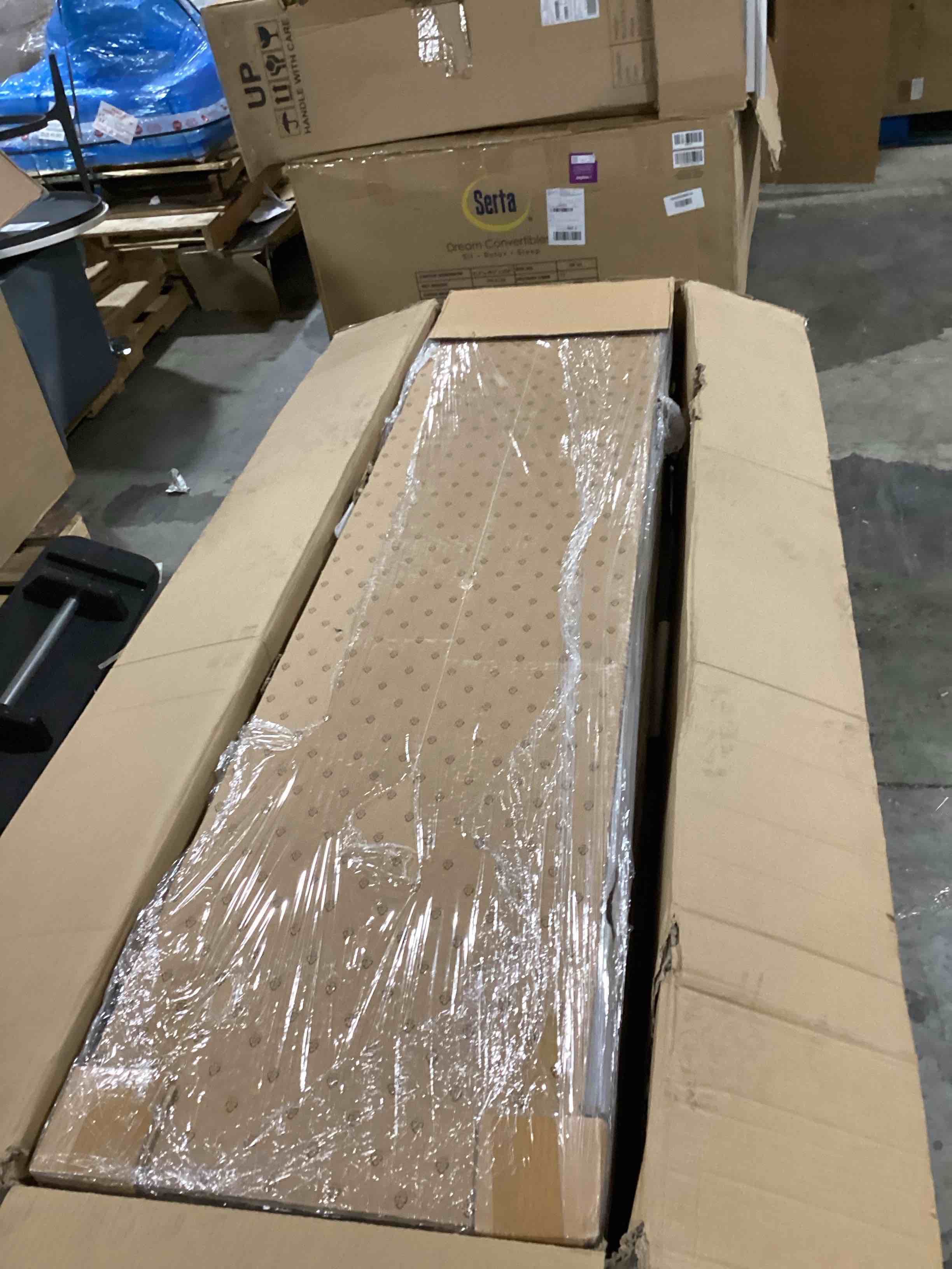https://s3.amazonaws.com/lotting-images-prod/bidfta/BLU6324640_1712328739138.jpeg