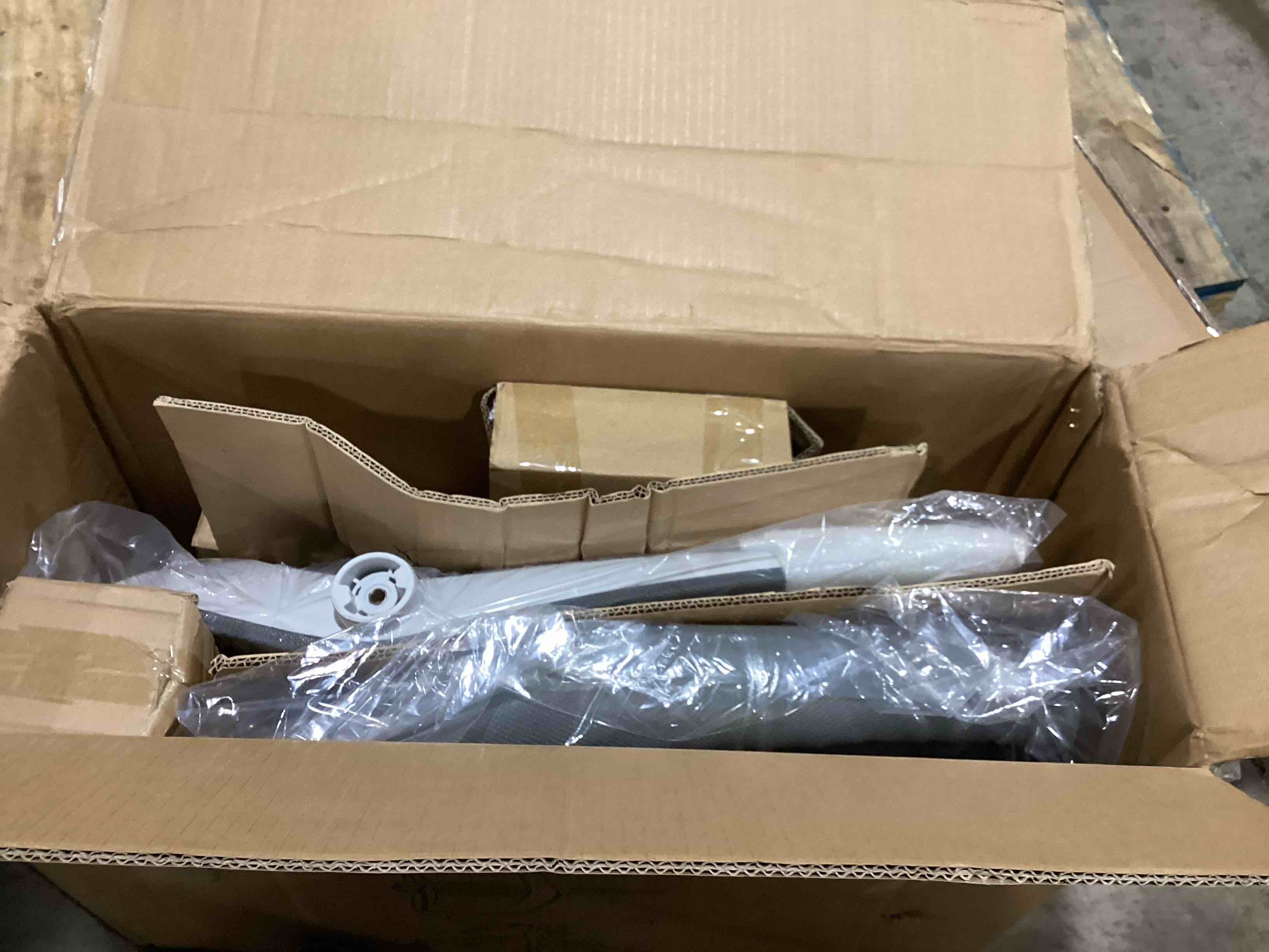 https://s3.amazonaws.com/lotting-images-prod/bidfta/BLU6324949_1713202935082.jpeg