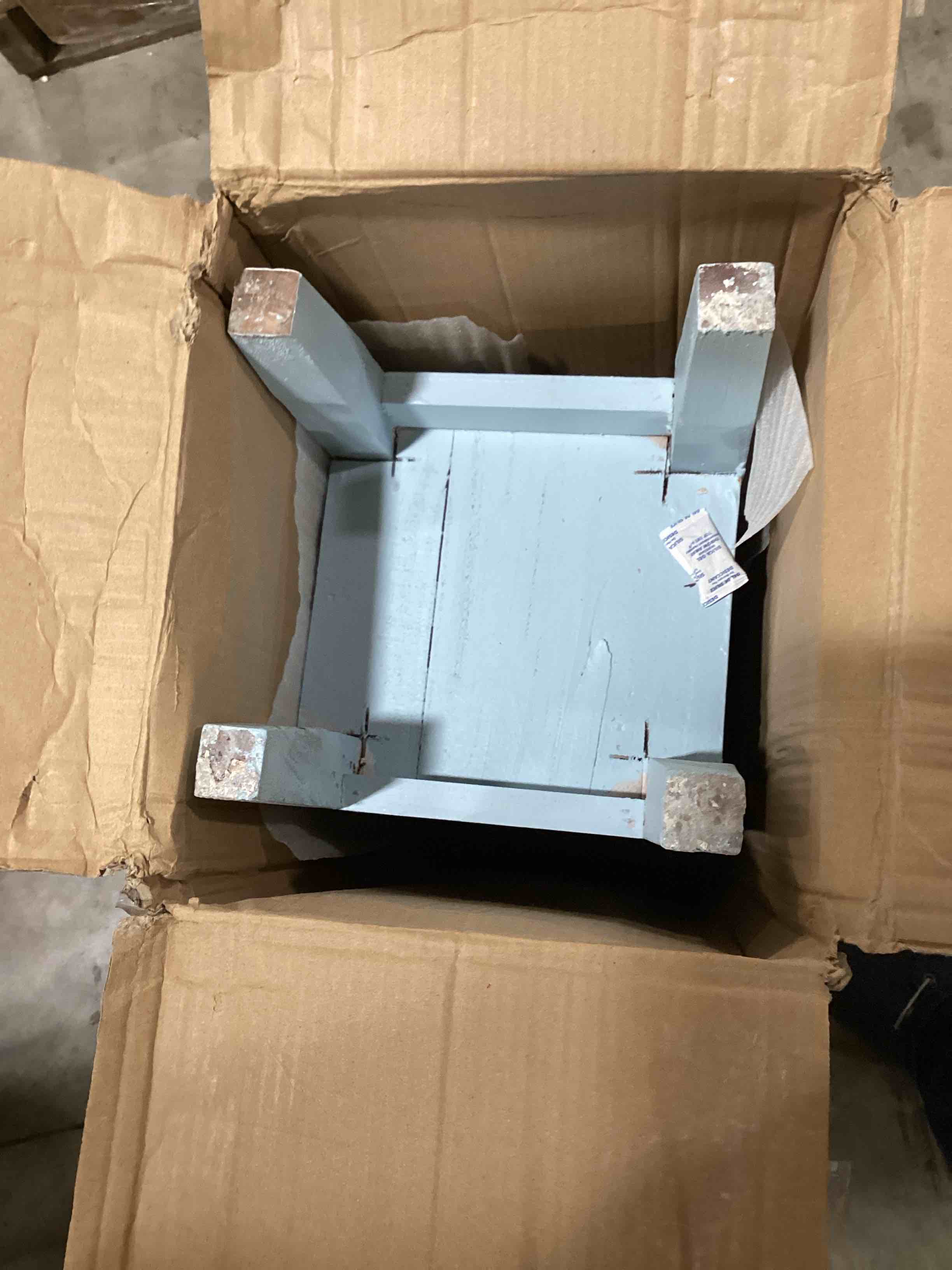 https://s3.amazonaws.com/lotting-images-prod/bidfta/BLU6325091_1713807574609.jpeg