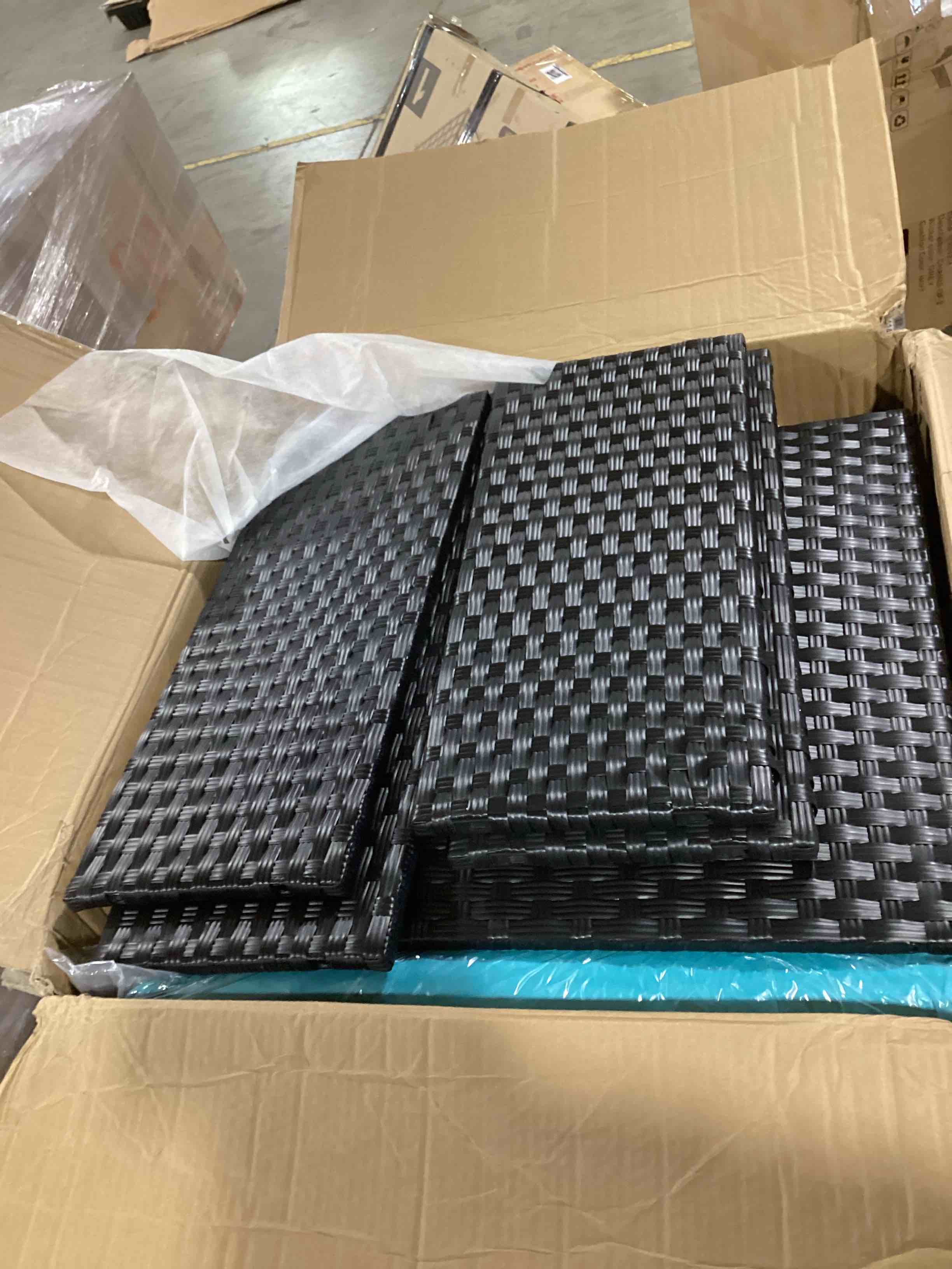 https://s3.amazonaws.com/lotting-images-prod/bidfta/BLU6325134_1714057050318.jpeg