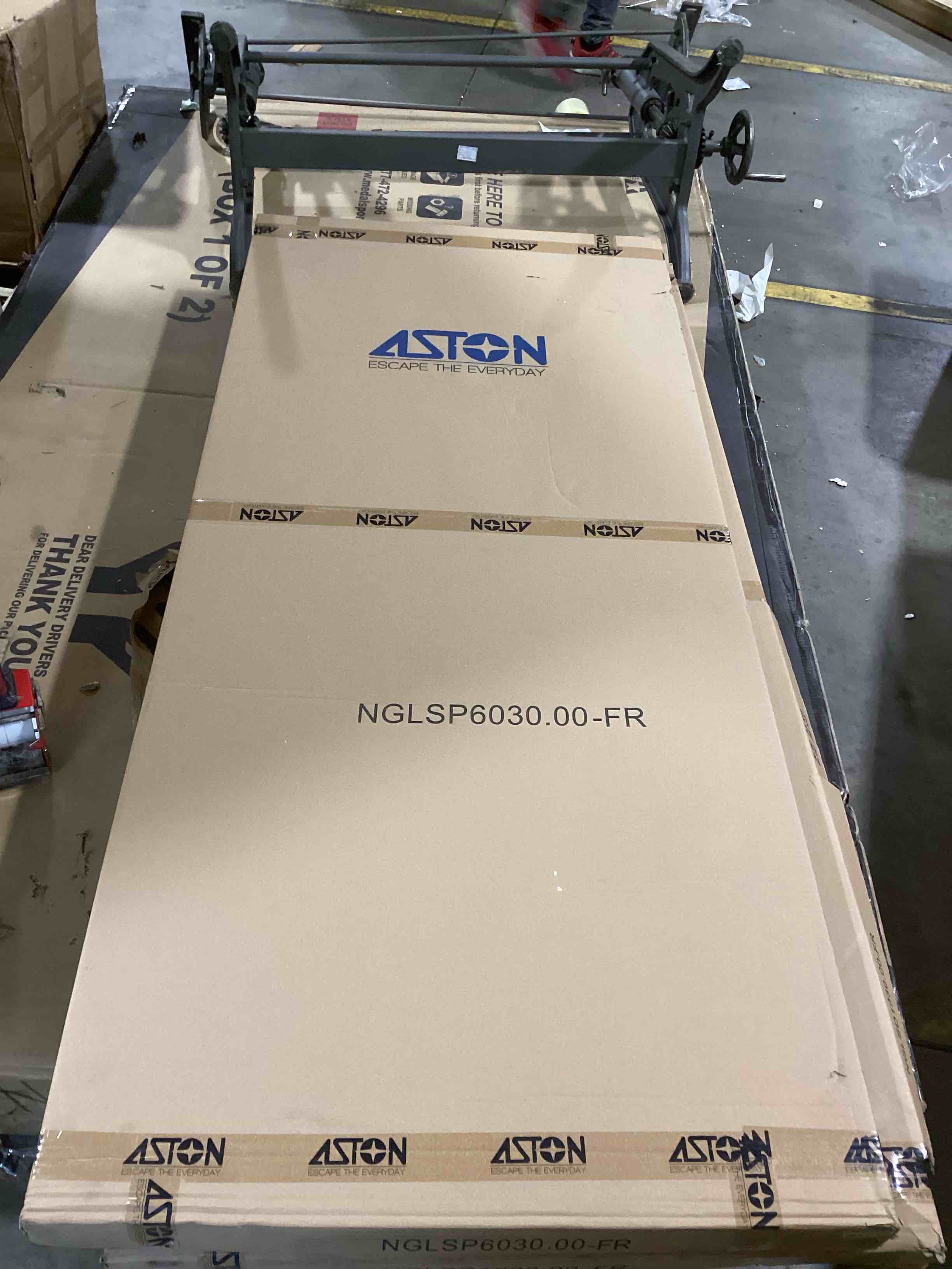 https://s3.amazonaws.com/lotting-images-prod/bidfta/BLU6325276_1714571069724.jpeg