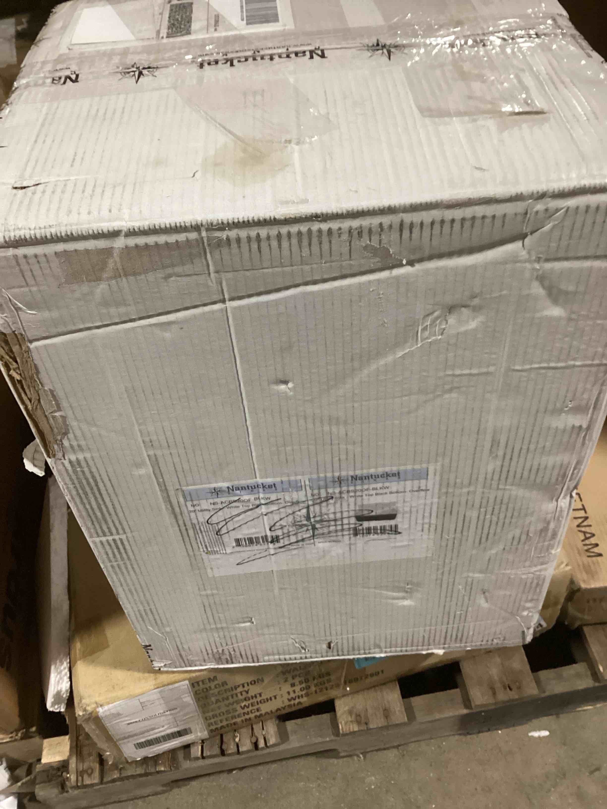 https://s3.amazonaws.com/lotting-images-prod/bidfta/BLU6326507_1712169153135.jpeg