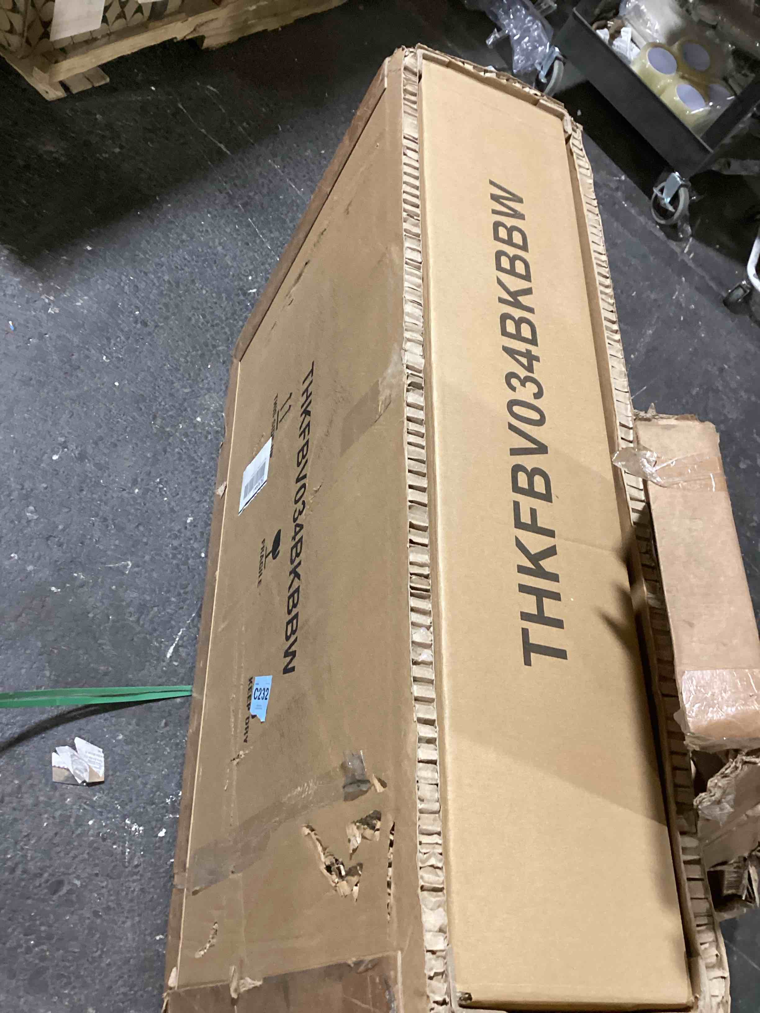 https://s3.amazonaws.com/lotting-images-prod/bidfta/BLU6327308_1713206691696.jpeg