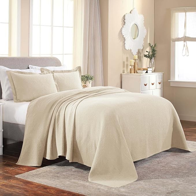 Superior Cotton Fleur De Lis Bedspread Set, Warm Blankets, All-Season Bedding, Bedroom Decor, Decorative Boho Medallion Coverlet, Includes 1 Bedspread, 2 Pillow Shams, King, Ivory( incomplete missing piece)