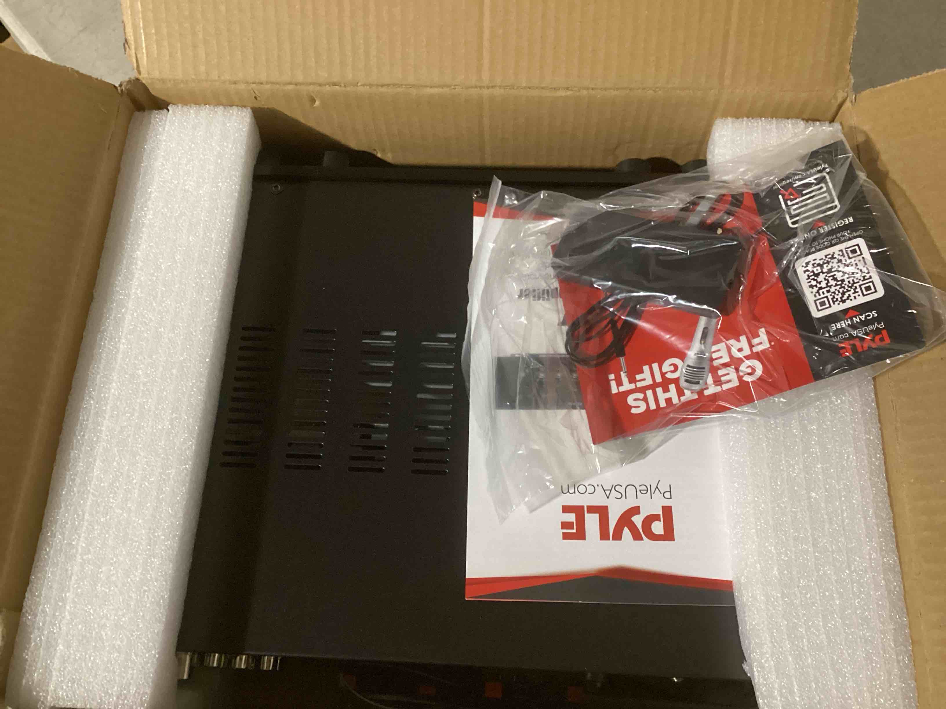 https://s3.amazonaws.com/lotting-images-prod/bidfta/BLU6328856_1714064179081.jpeg