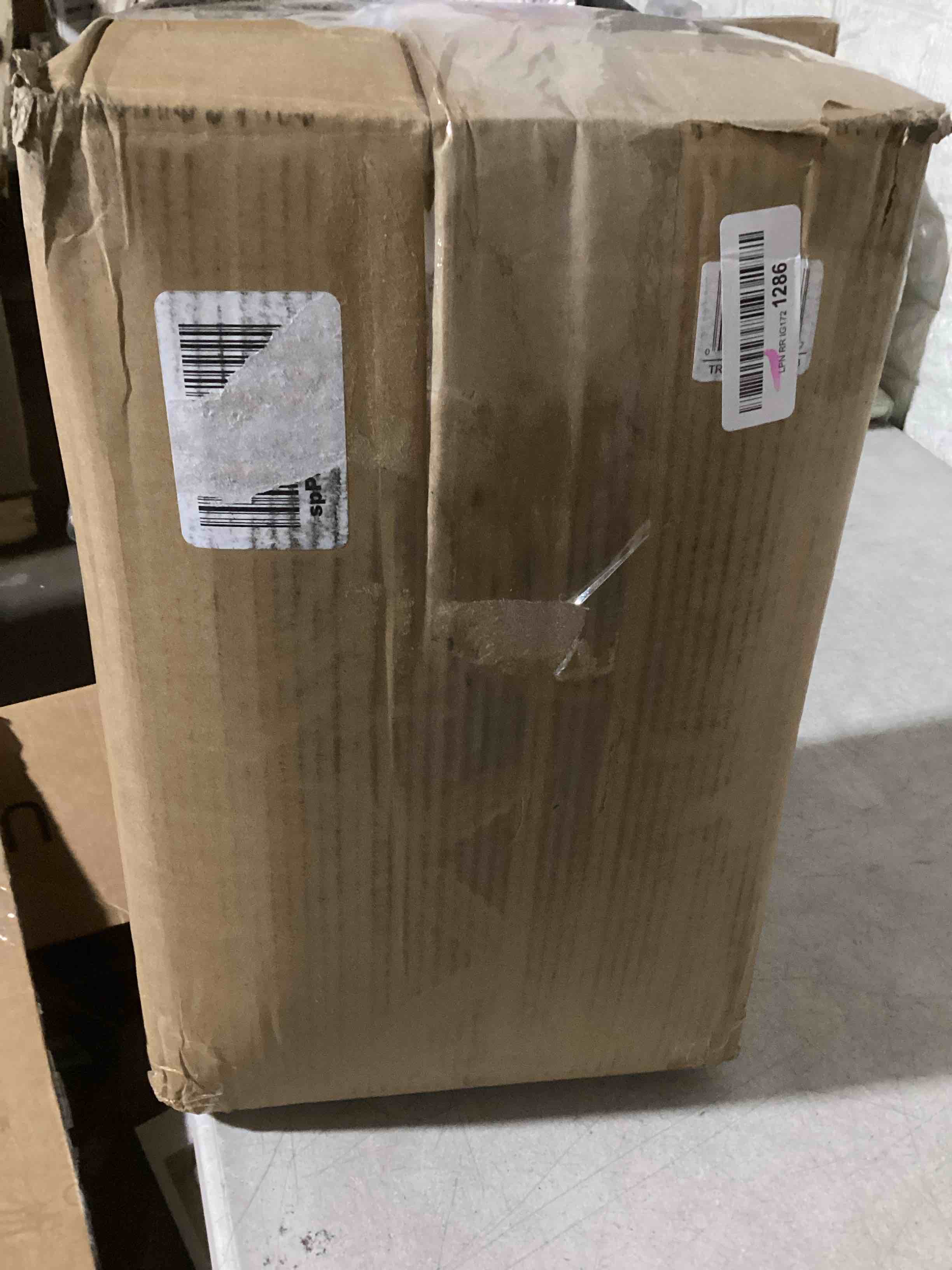 https://s3.amazonaws.com/lotting-images-prod/bidfta/BLU6328865_1714065397228.jpeg