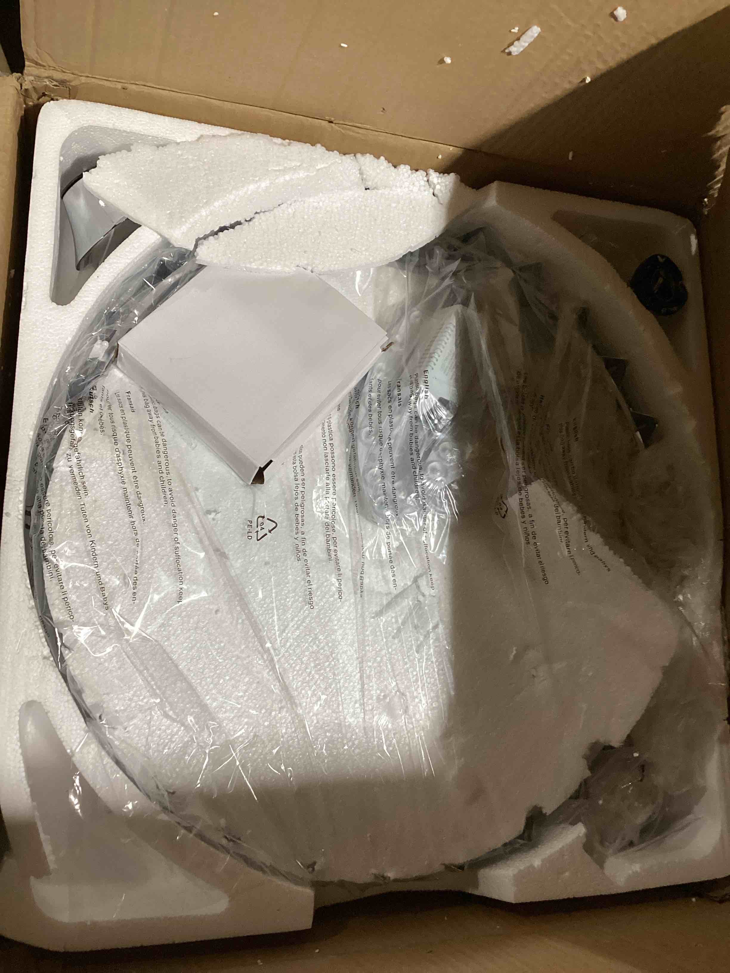 https://s3.amazonaws.com/lotting-images-prod/bidfta/BLU6328956_1711977433378.jpeg