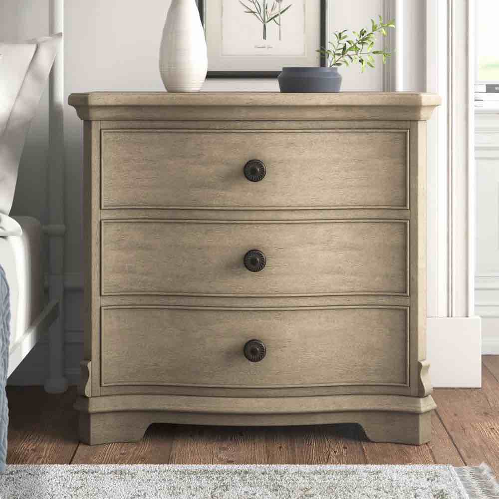 Troutt 3 Drawer Bachelor's Chest in Gray