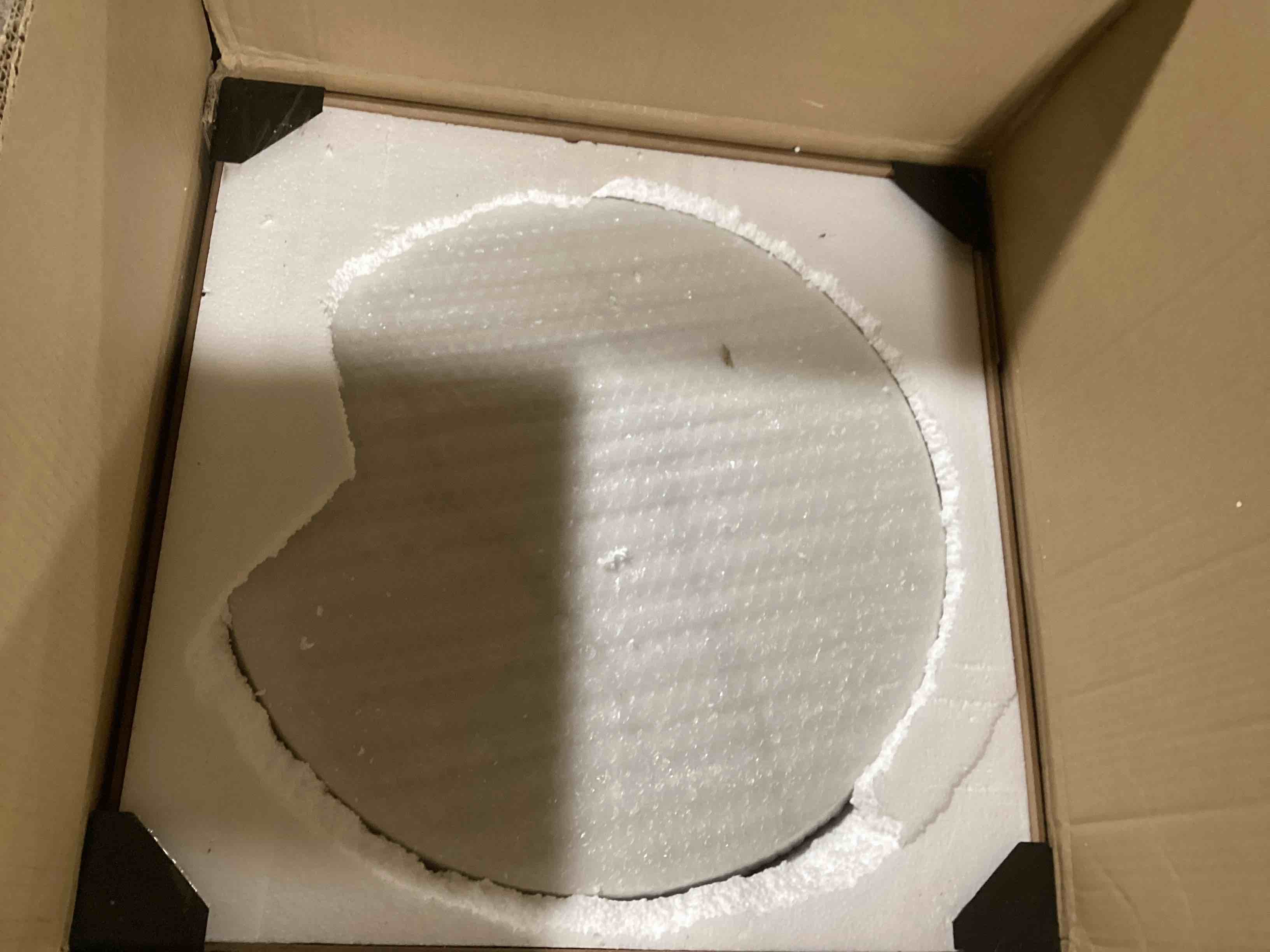 https://s3.amazonaws.com/lotting-images-prod/bidfta/BLU6329678_1712928734920.jpeg