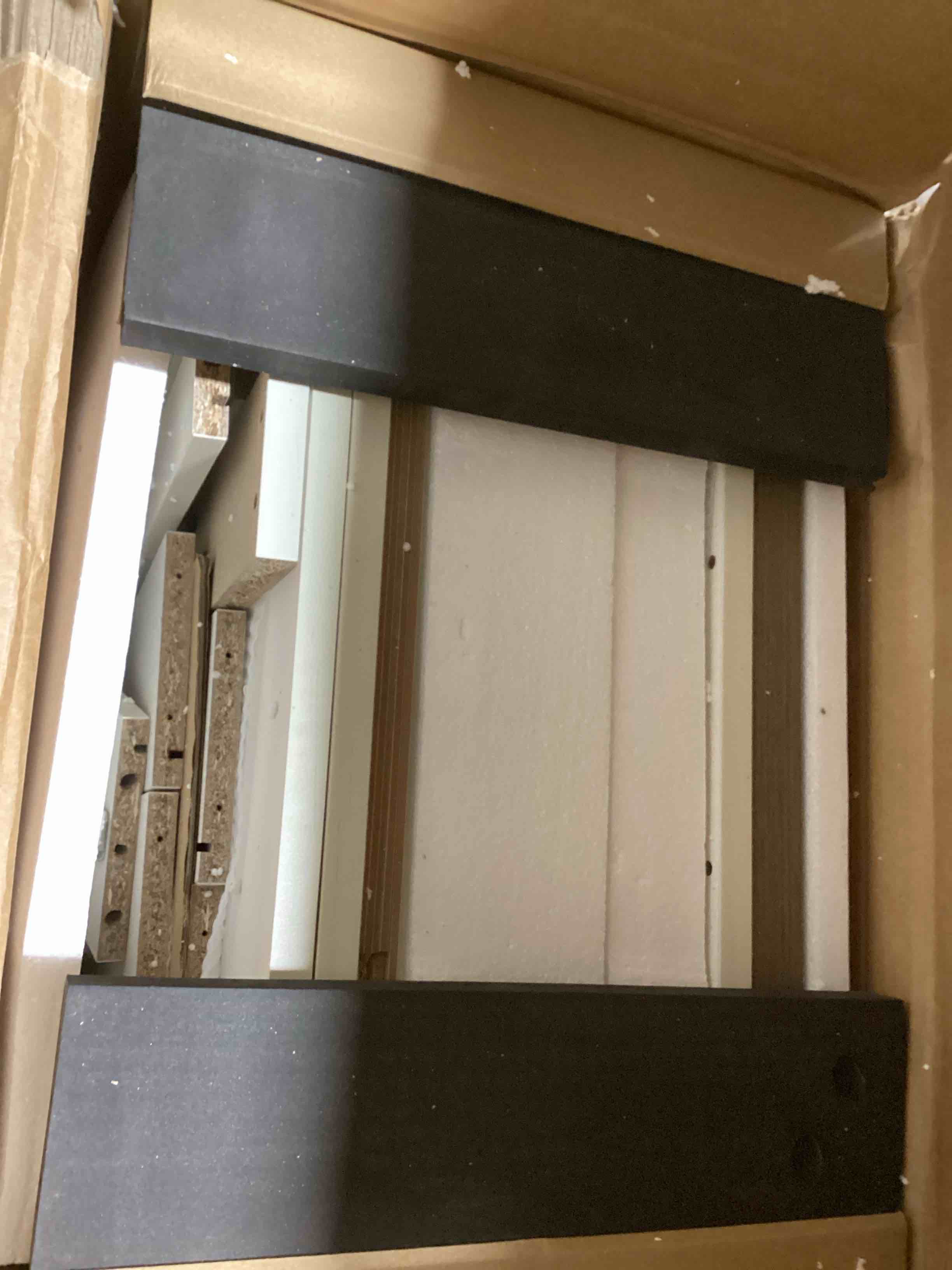 https://s3.amazonaws.com/lotting-images-prod/bidfta/BLU6330360_1713810811096.jpeg