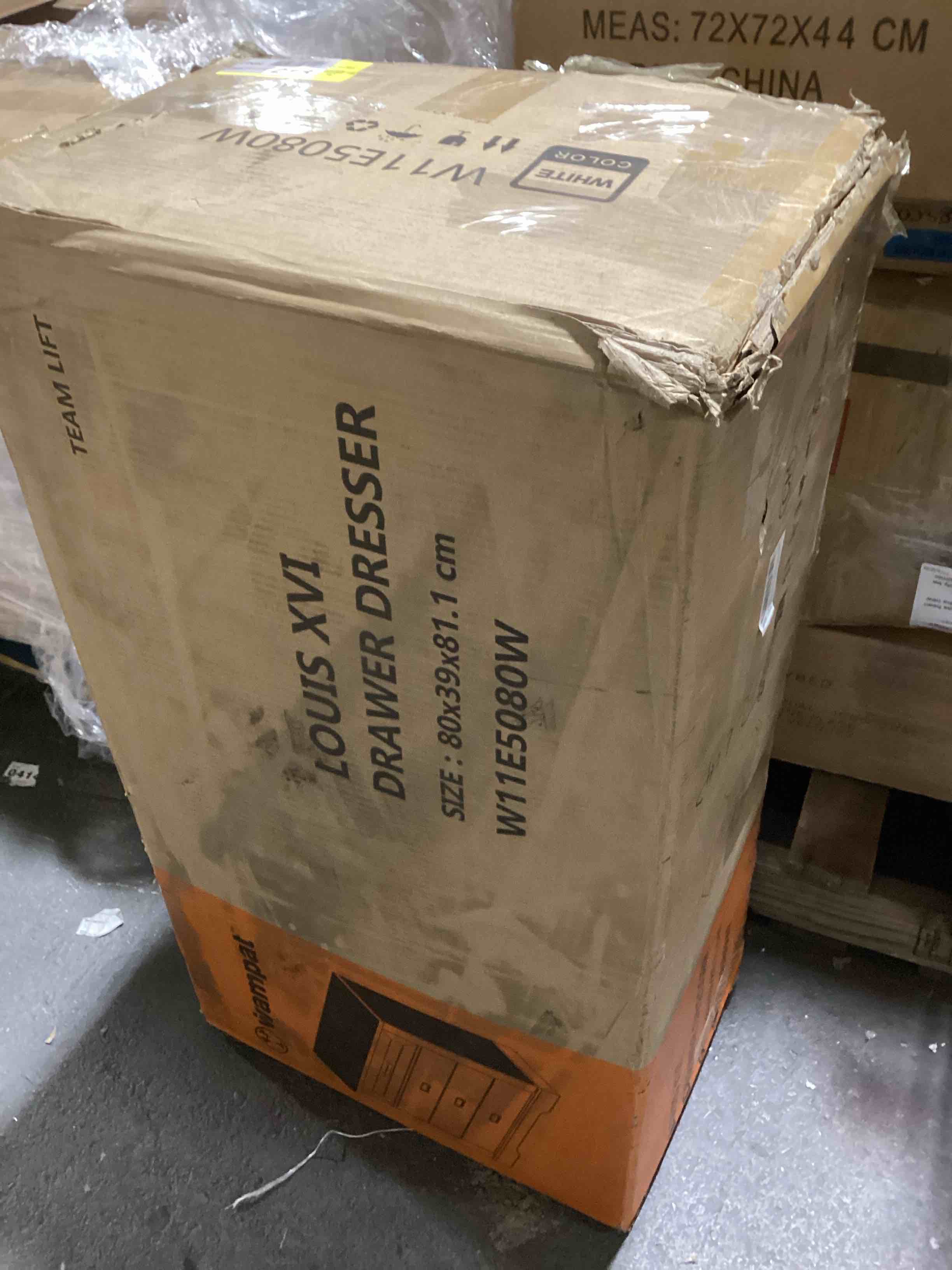 https://s3.amazonaws.com/lotting-images-prod/bidfta/BLU6330360_1713810837263.jpeg
