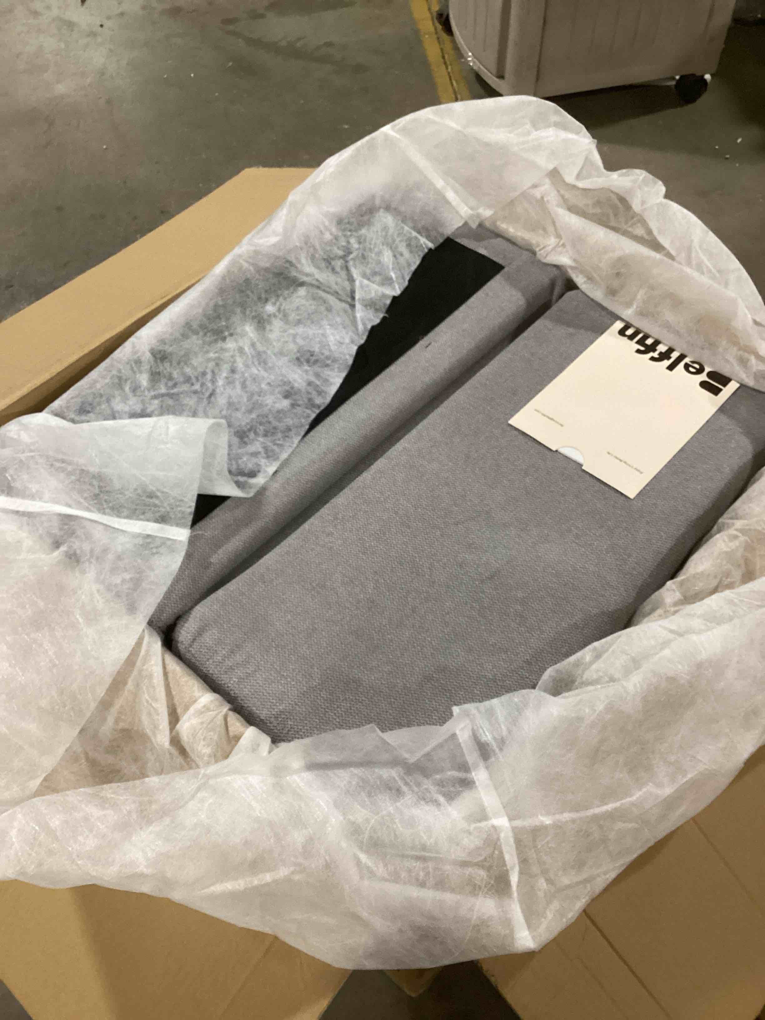 https://s3.amazonaws.com/lotting-images-prod/bidfta/BLU6330453_1711999845516.jpeg