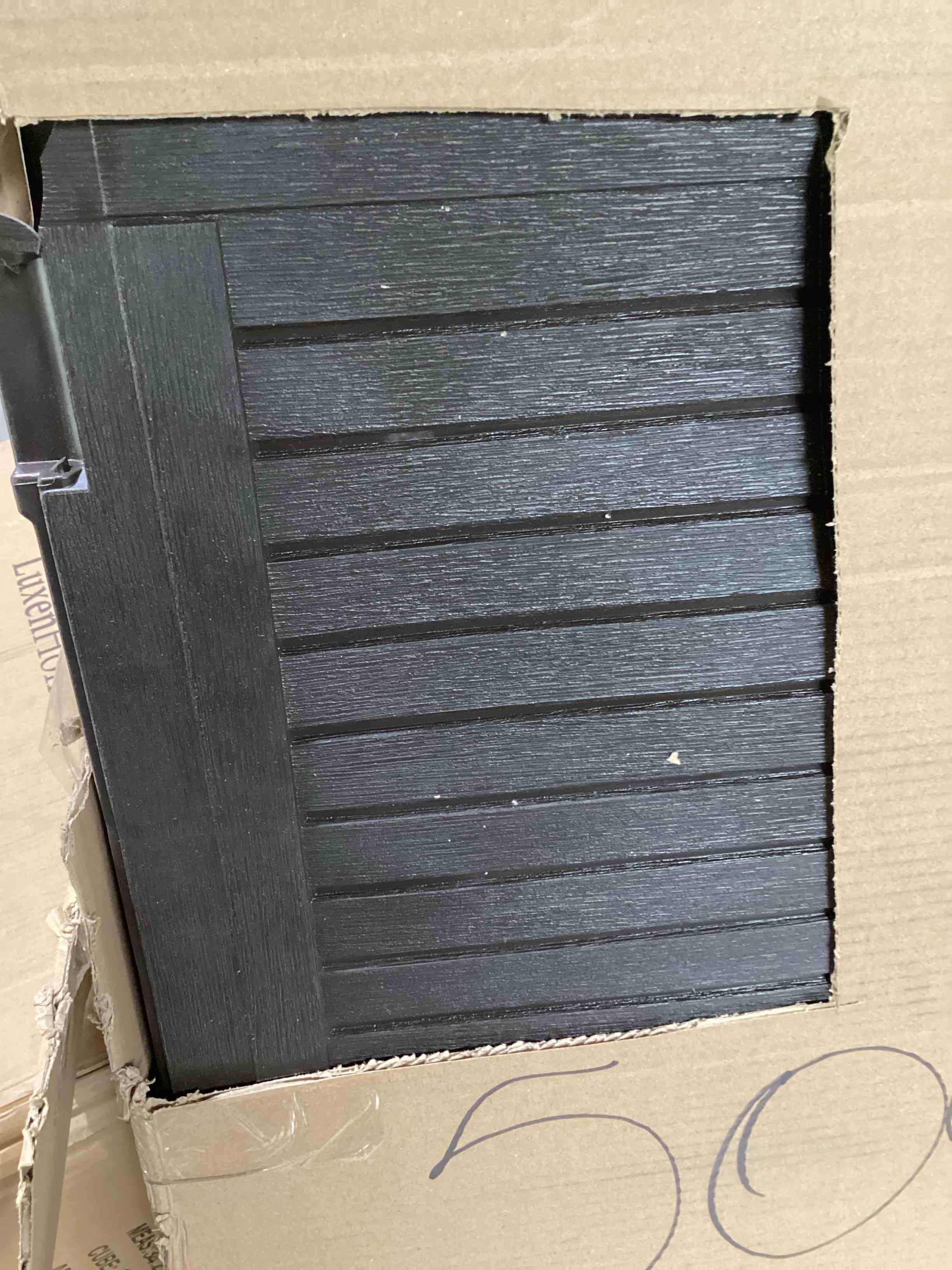 https://s3.amazonaws.com/lotting-images-prod/bidfta/BLU6331599_1713893735969.jpeg
