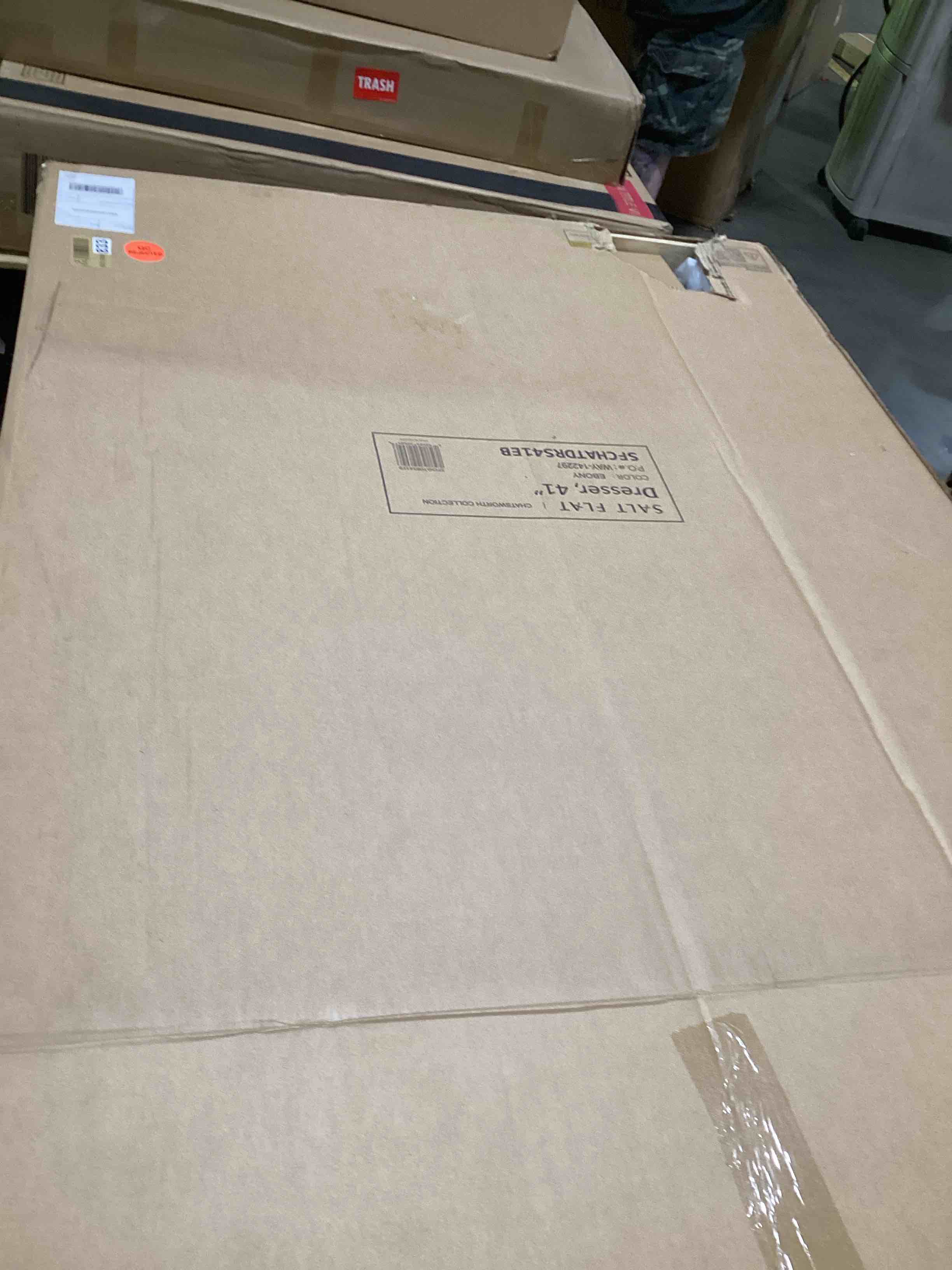 https://s3.amazonaws.com/lotting-images-prod/bidfta/BLU6331793_1714142478876.jpeg