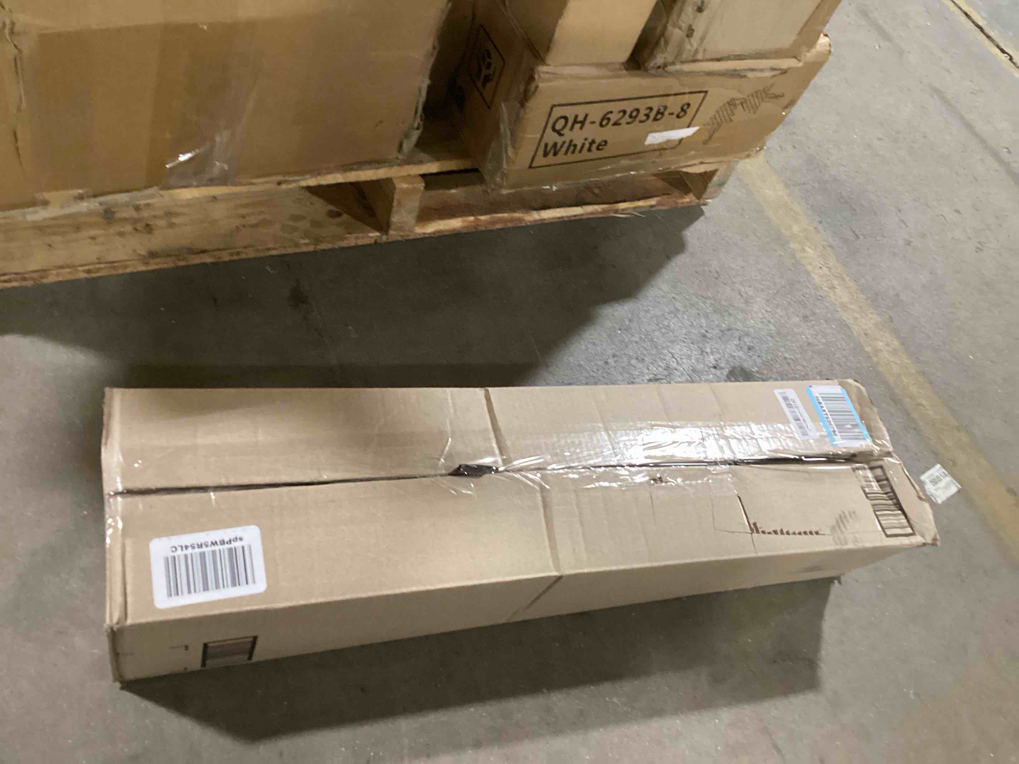 https://s3.amazonaws.com/lotting-images-prod/bidfta/BLU6331809_1714145786641.jpeg