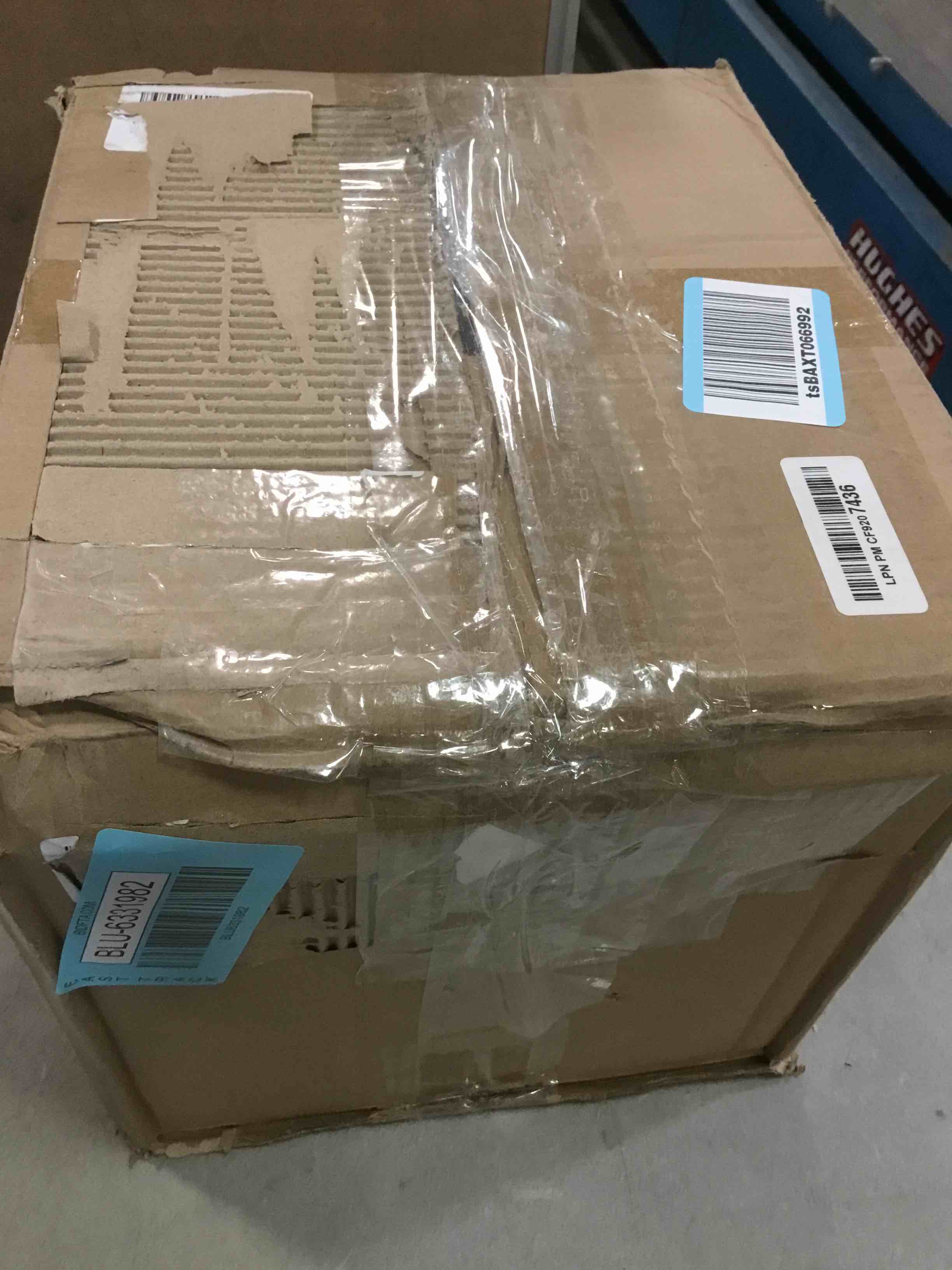 https://s3.amazonaws.com/lotting-images-prod/bidfta/BLU6331982_1711642479443.jpeg