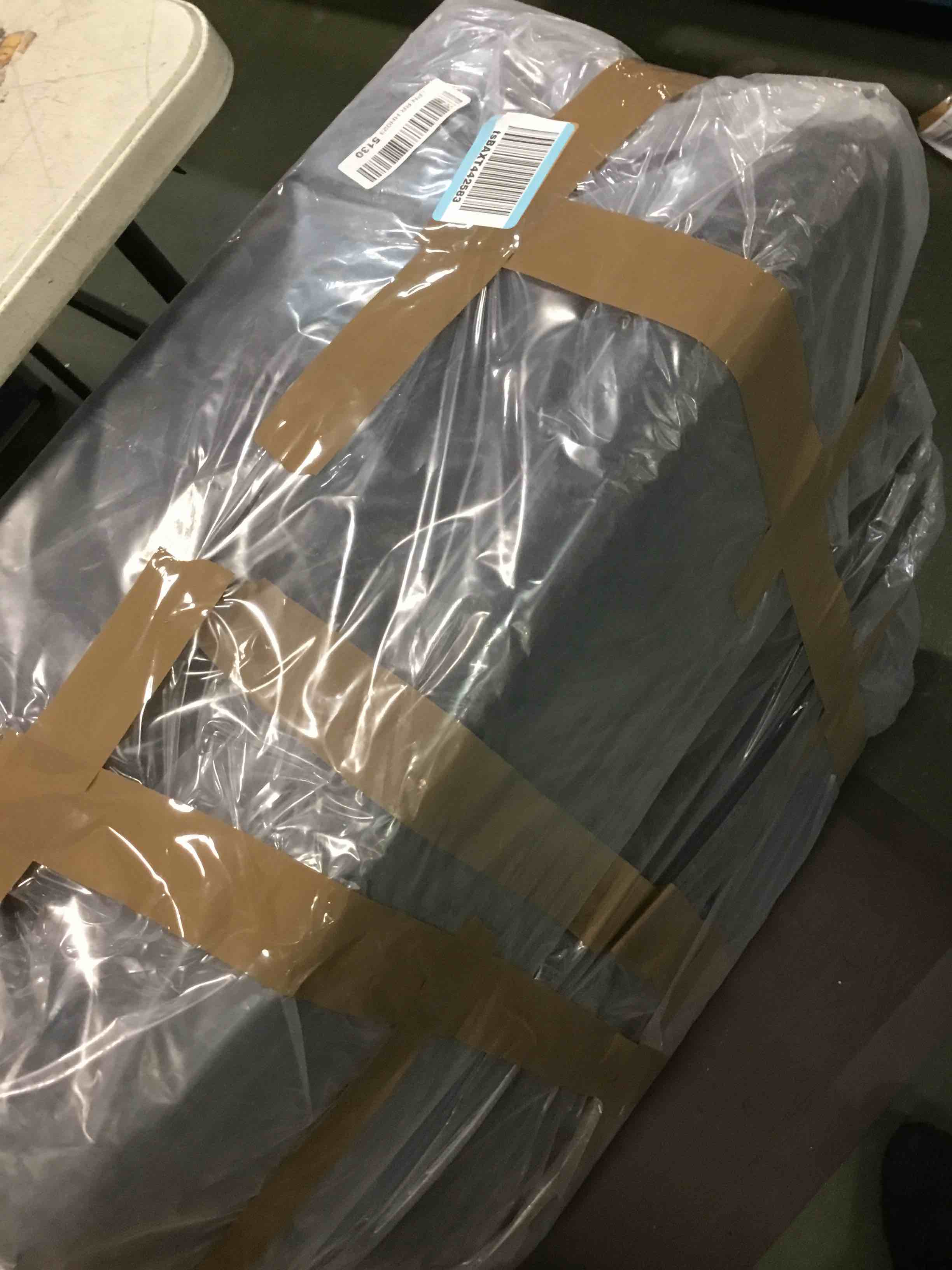 https://s3.amazonaws.com/lotting-images-prod/bidfta/BLU6332499_1711975640032.jpeg