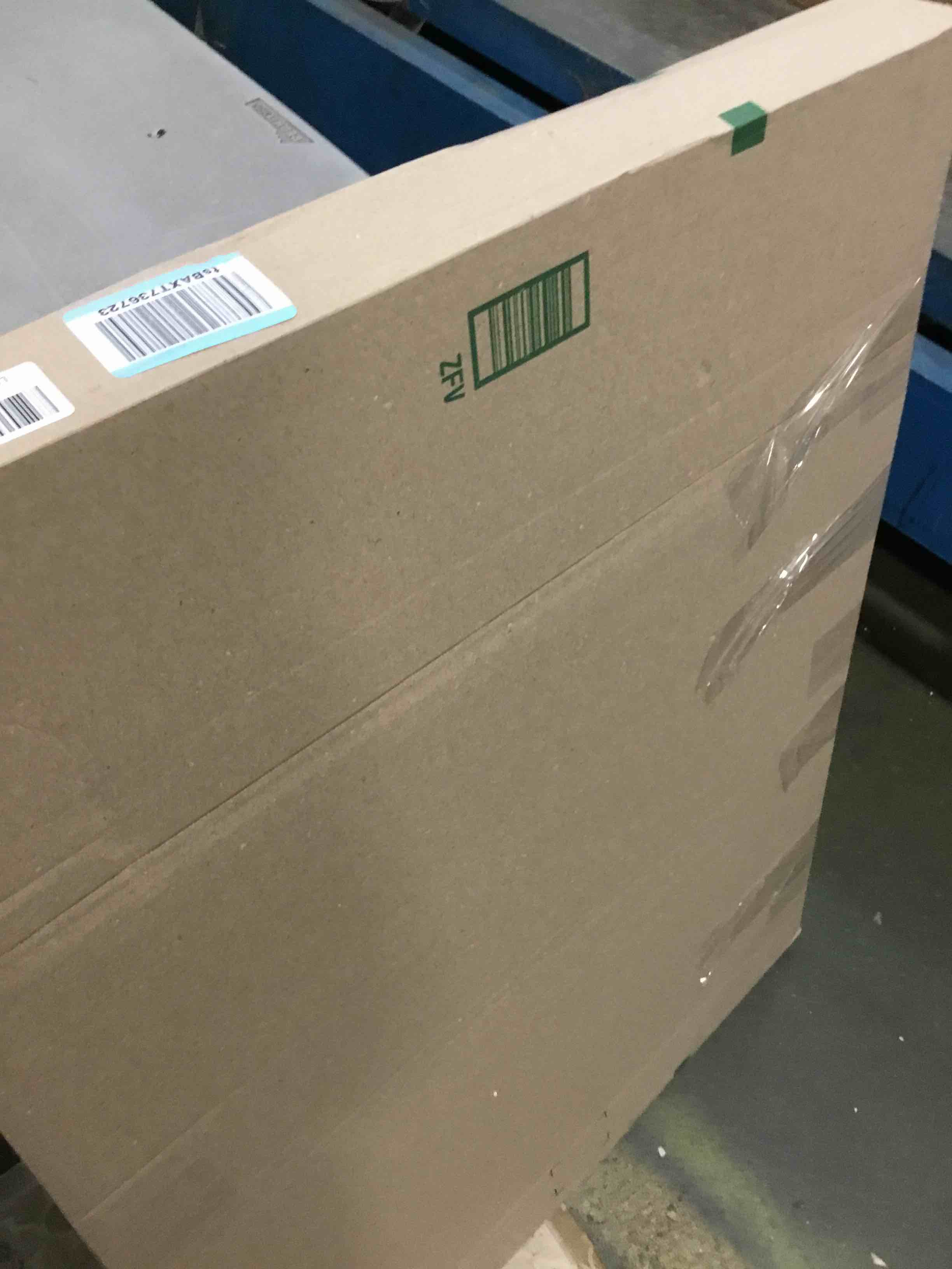 https://s3.amazonaws.com/lotting-images-prod/bidfta/BLU6333043_1712157000424.jpeg