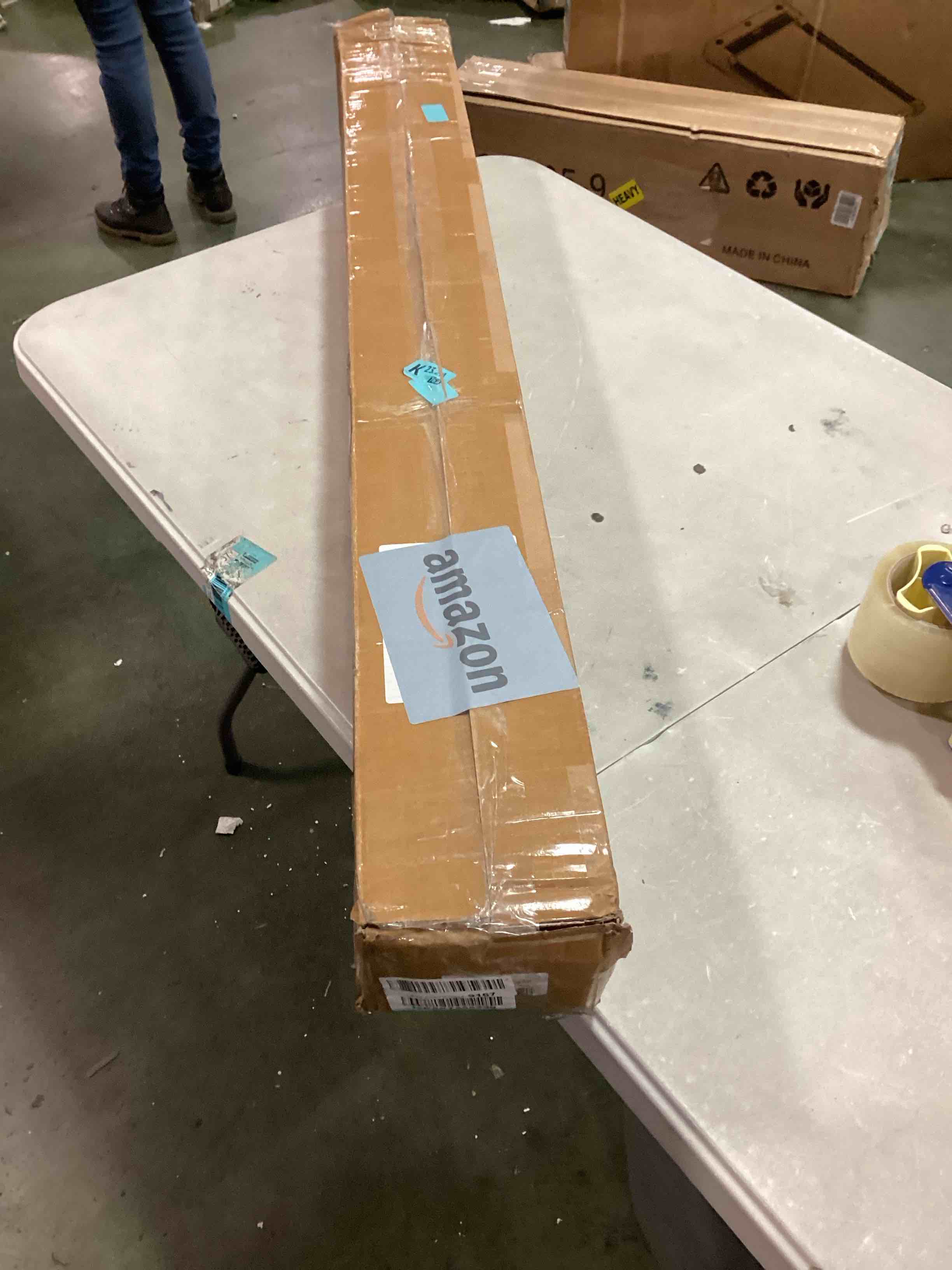 https://s3.amazonaws.com/lotting-images-prod/bidfta/BLU6333557_1712079655733.jpeg