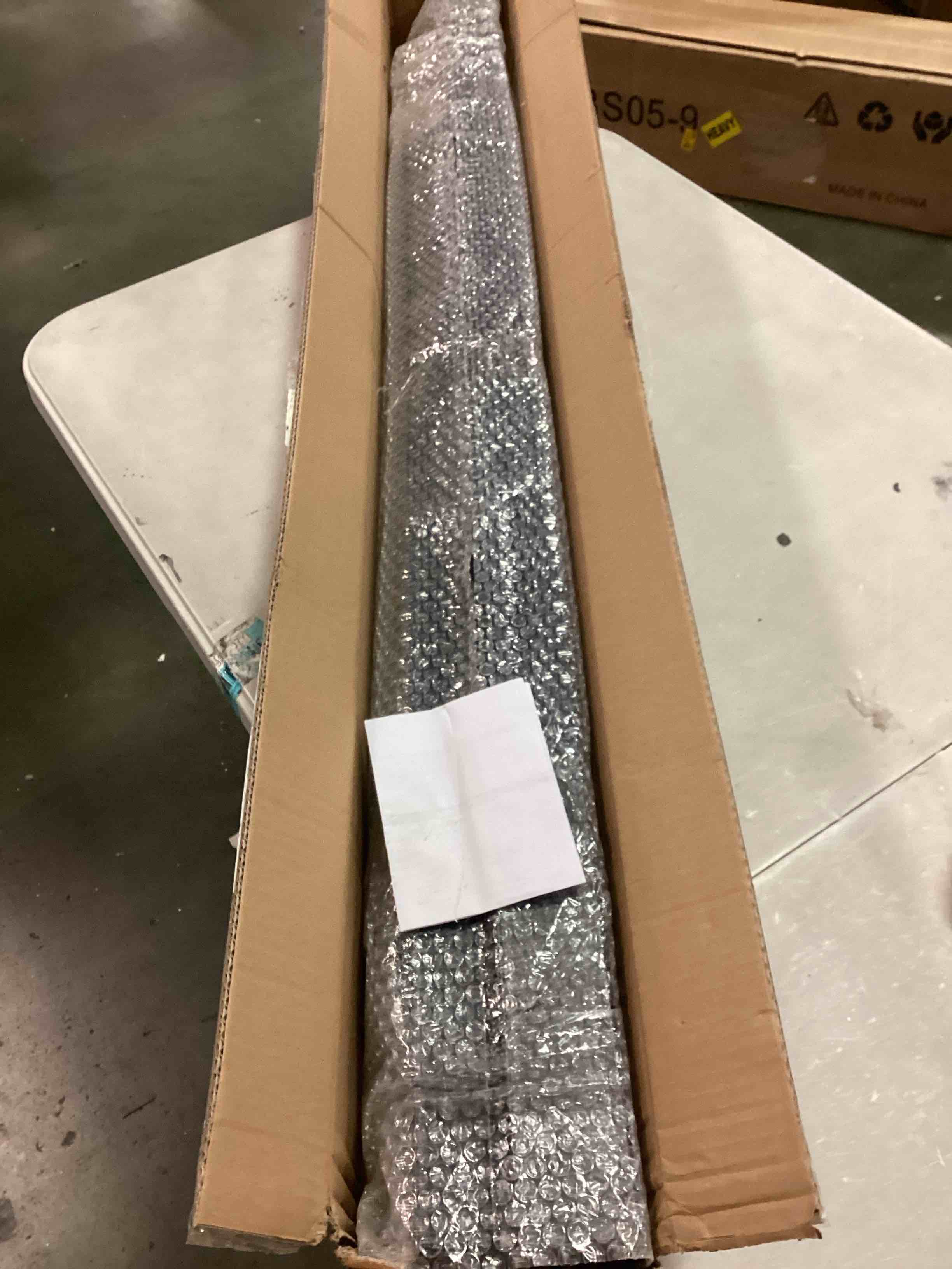 https://s3.amazonaws.com/lotting-images-prod/bidfta/BLU6333557_1712079706397.jpeg